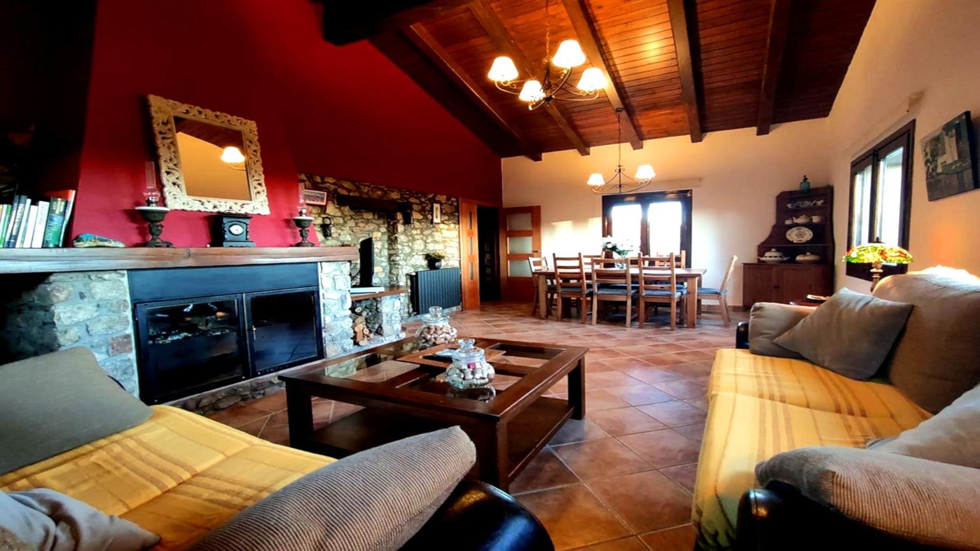 Casa de cuatro habitaciones