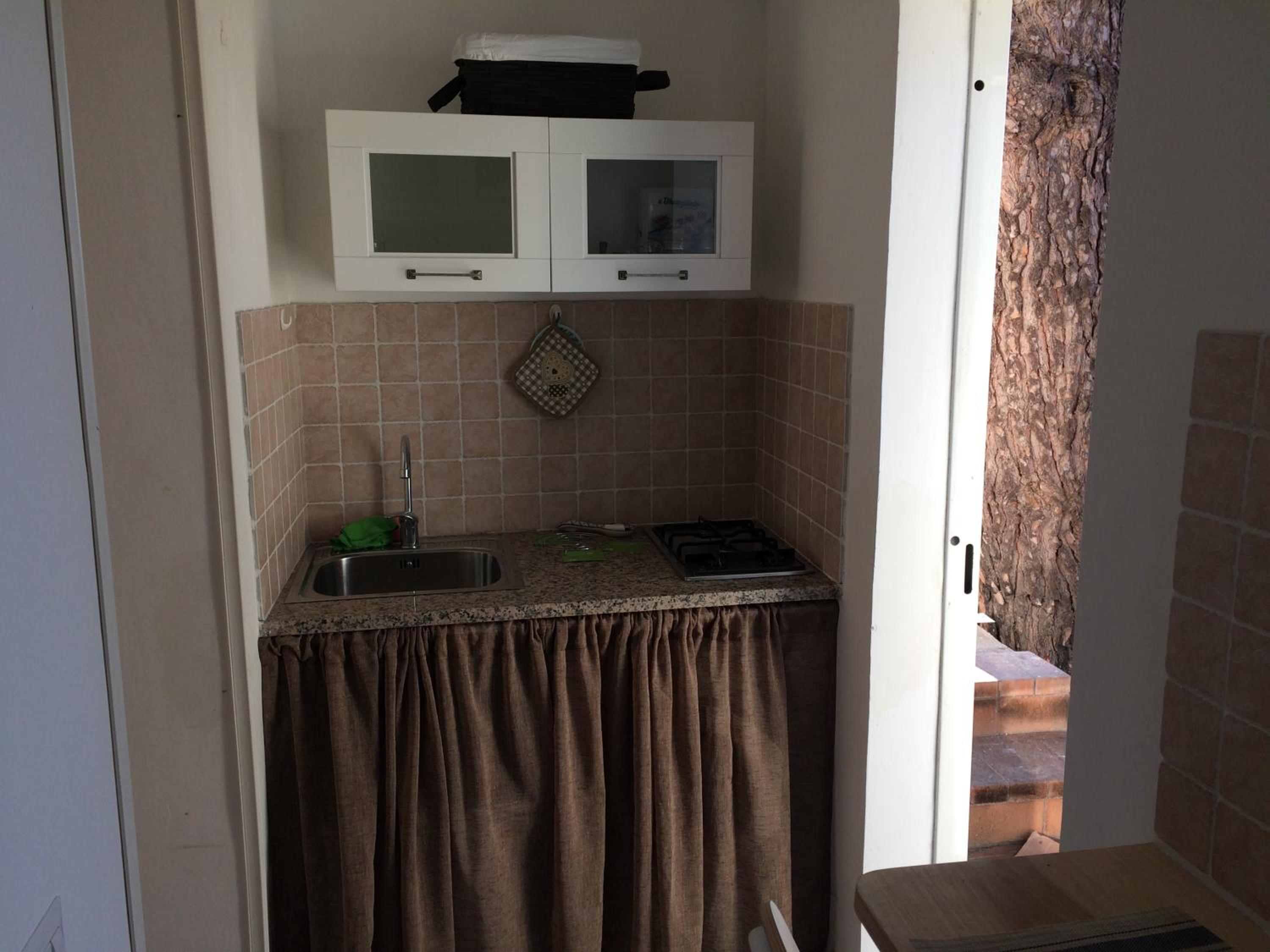 Double Room with Private Bathroom - Photo 3