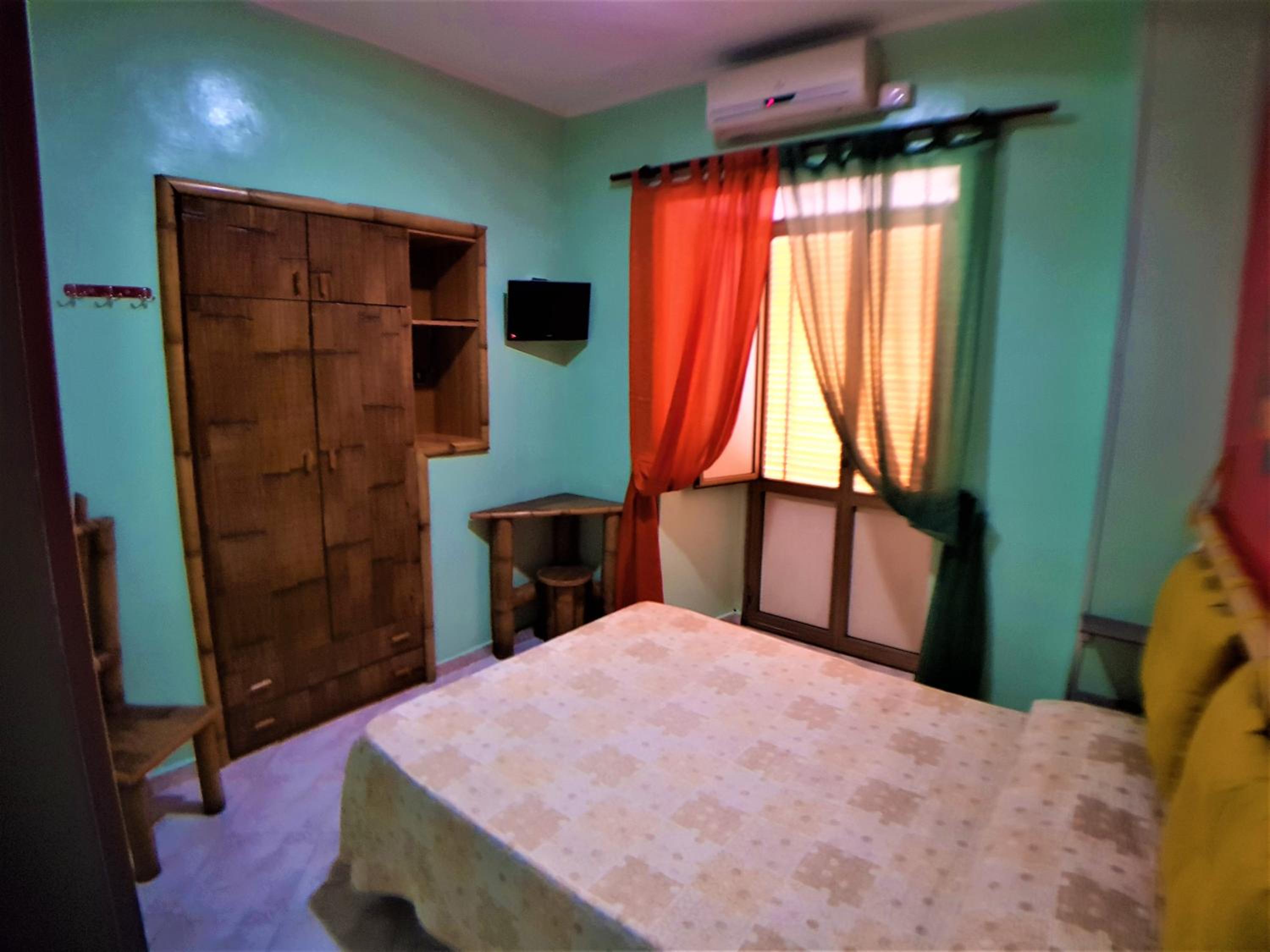 Single Room with Private Bathroom photo 2