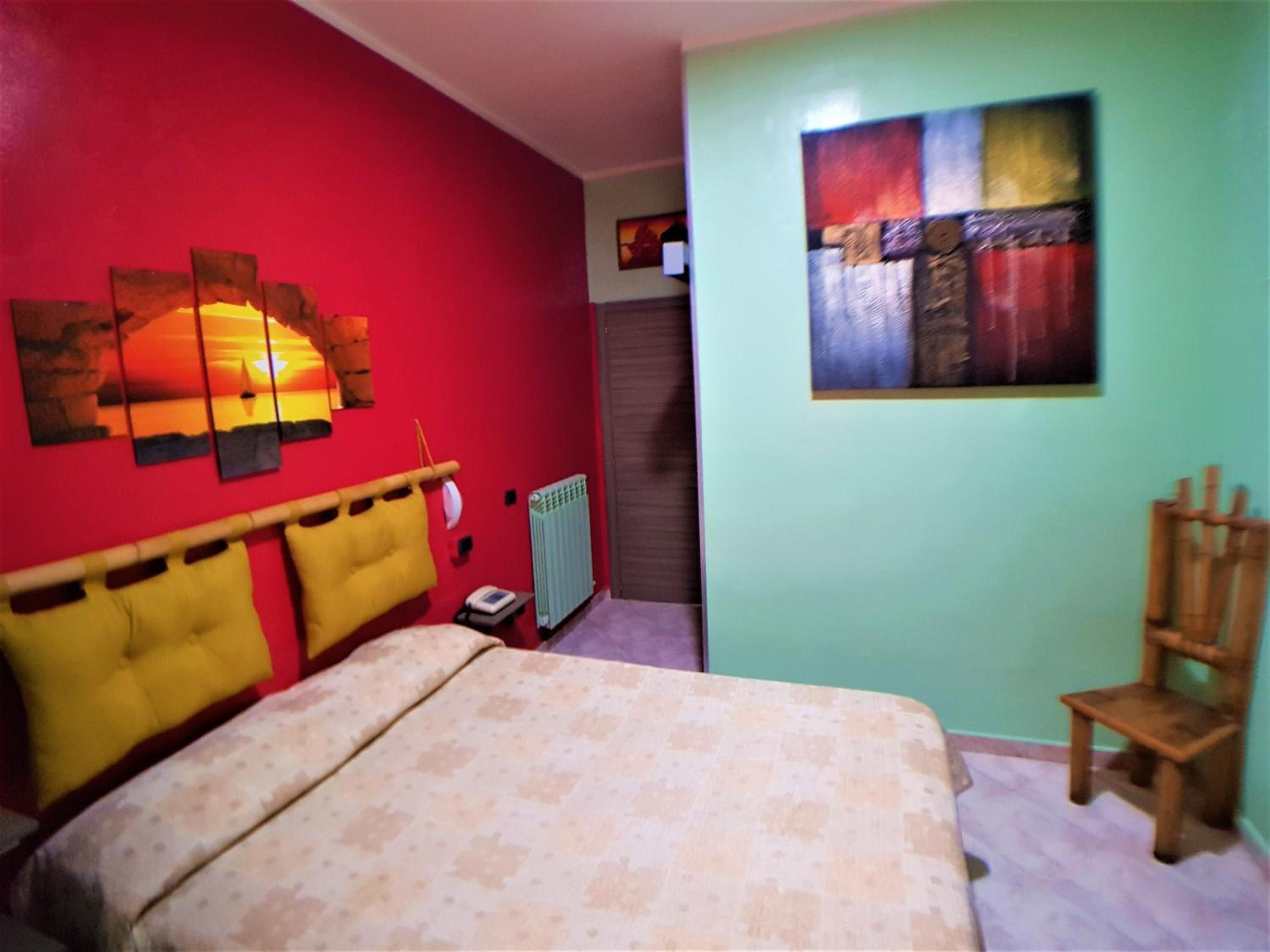 Single Room with Private Bathroom photo 1