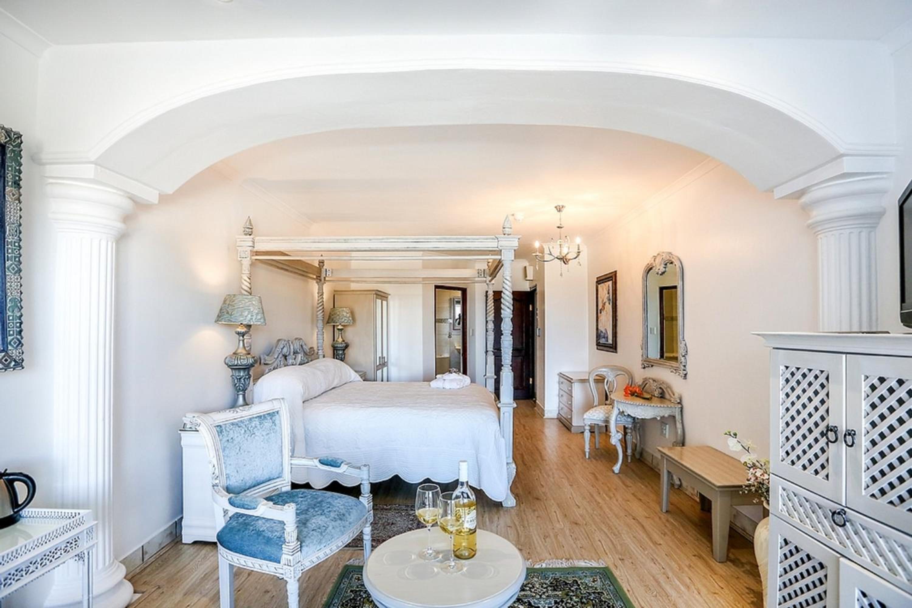 Honeymoon Suite with Partial Sea View