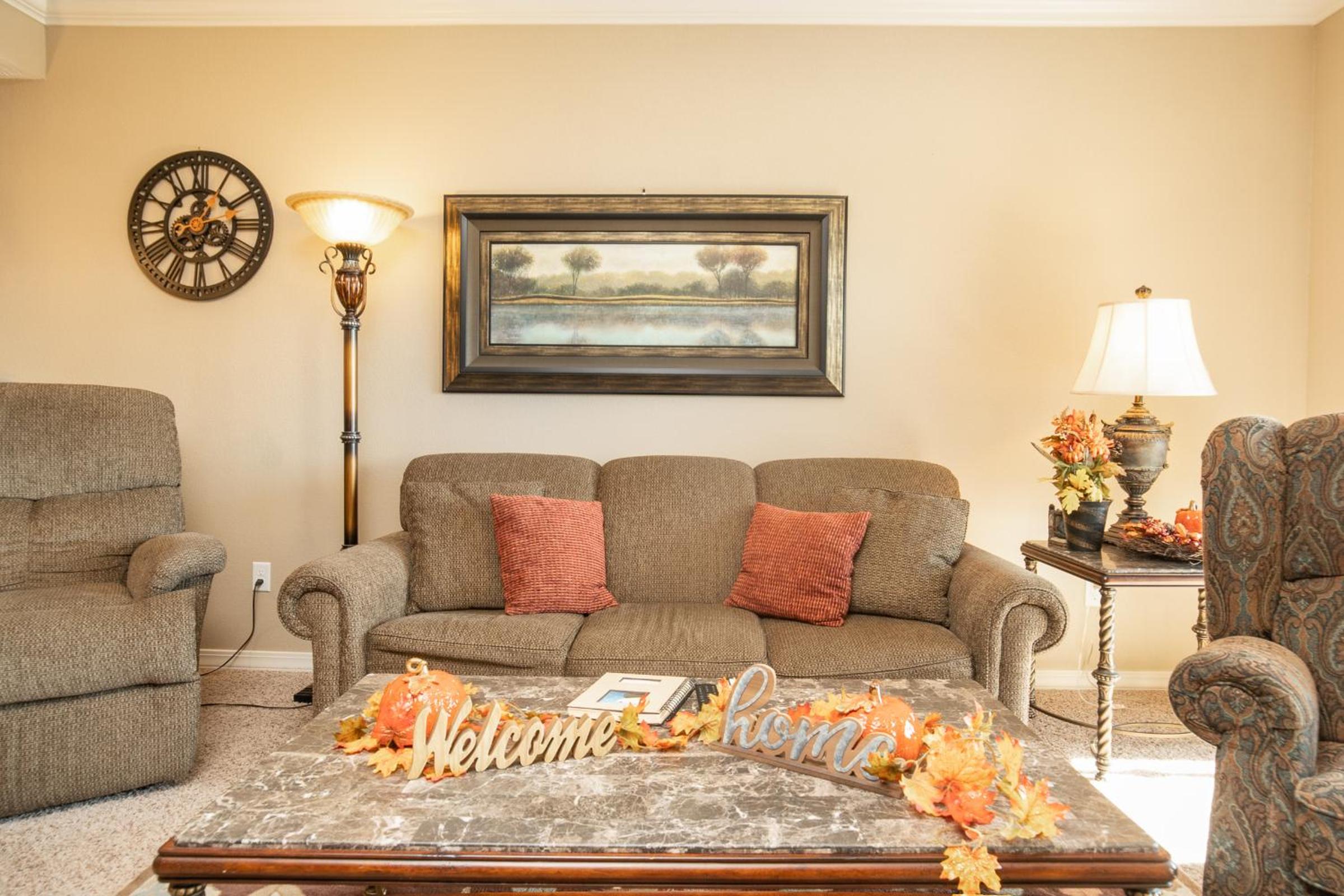 Three-Bedroom Apartment with Lake View