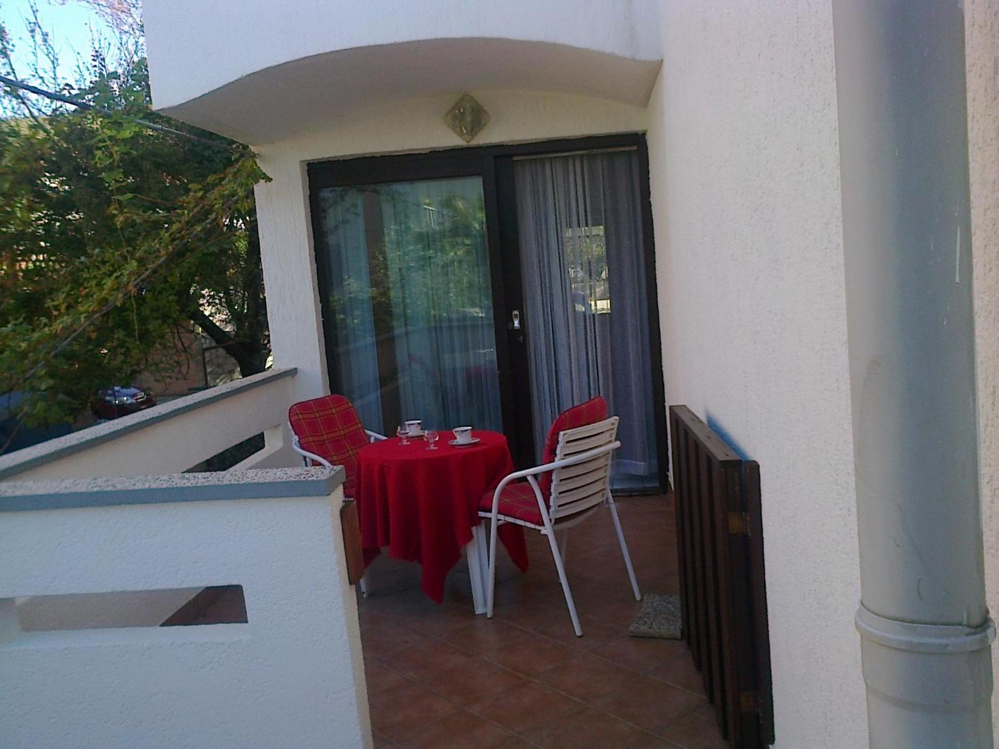 One-Bedroom Apartment with Terrace - Photo 13