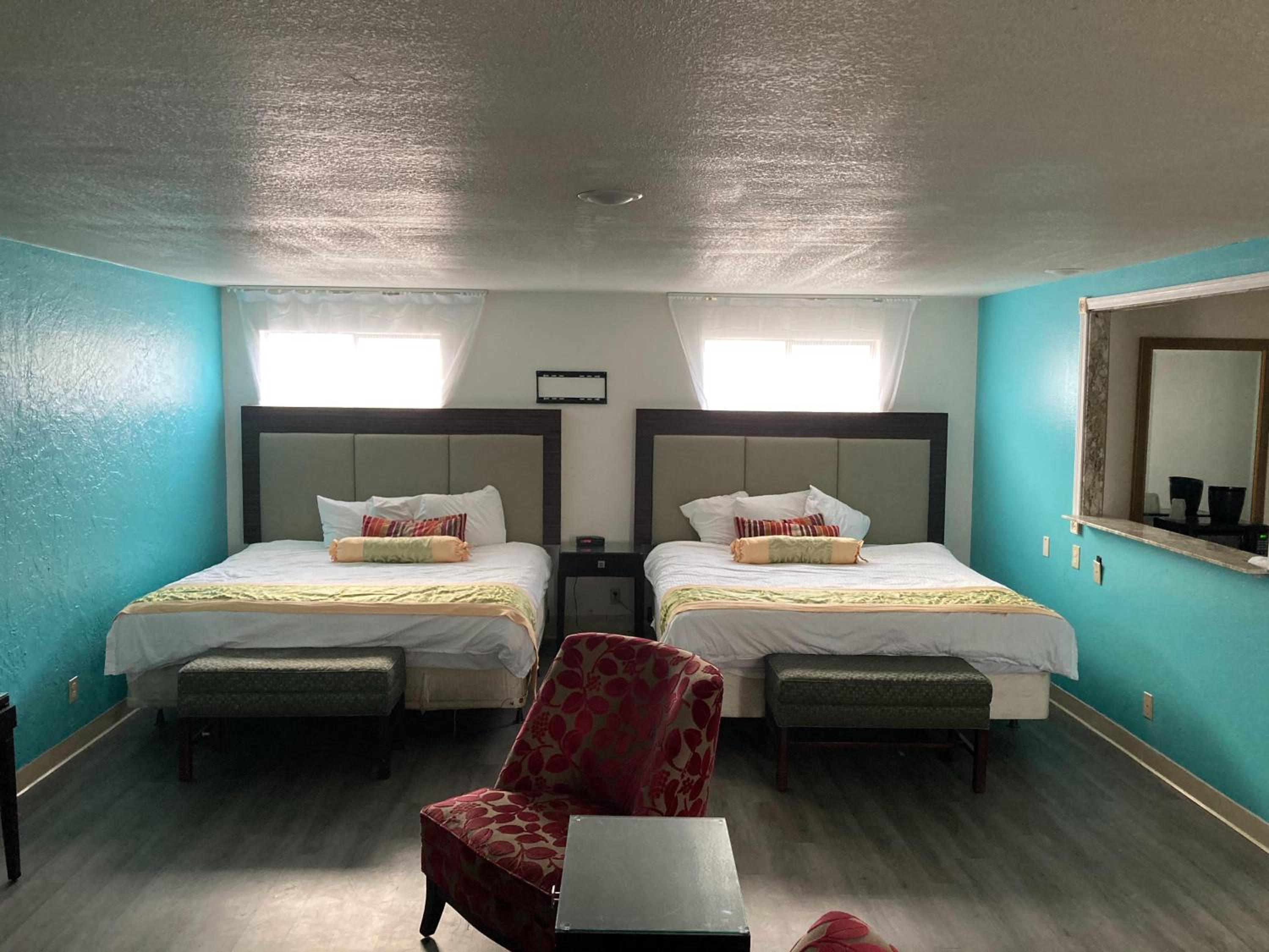 Deluxe Suite - Photo 2
