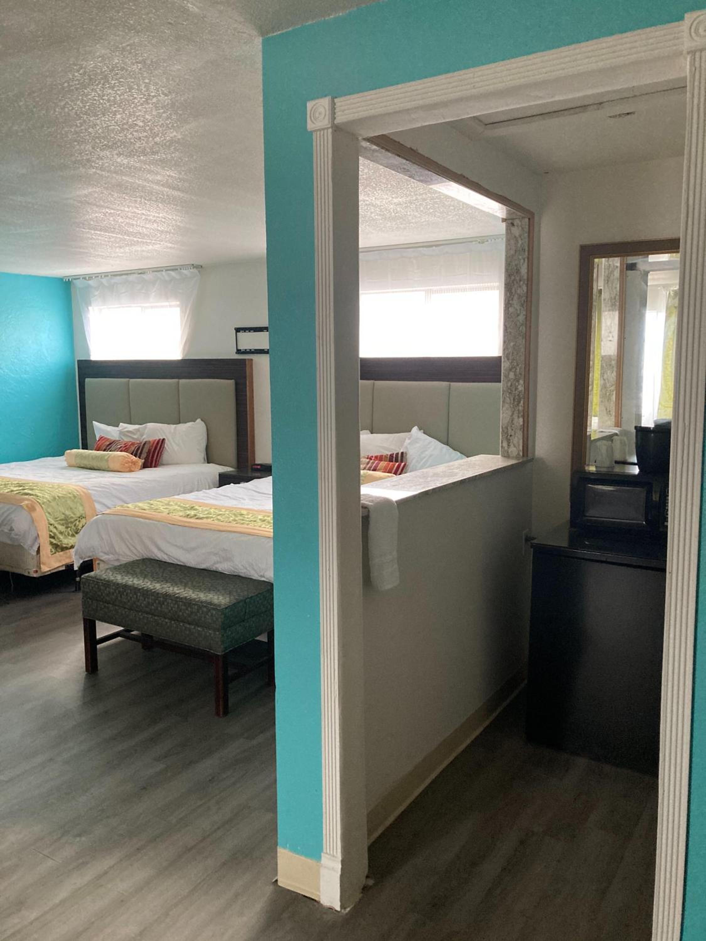 Deluxe Suite - Photo 3