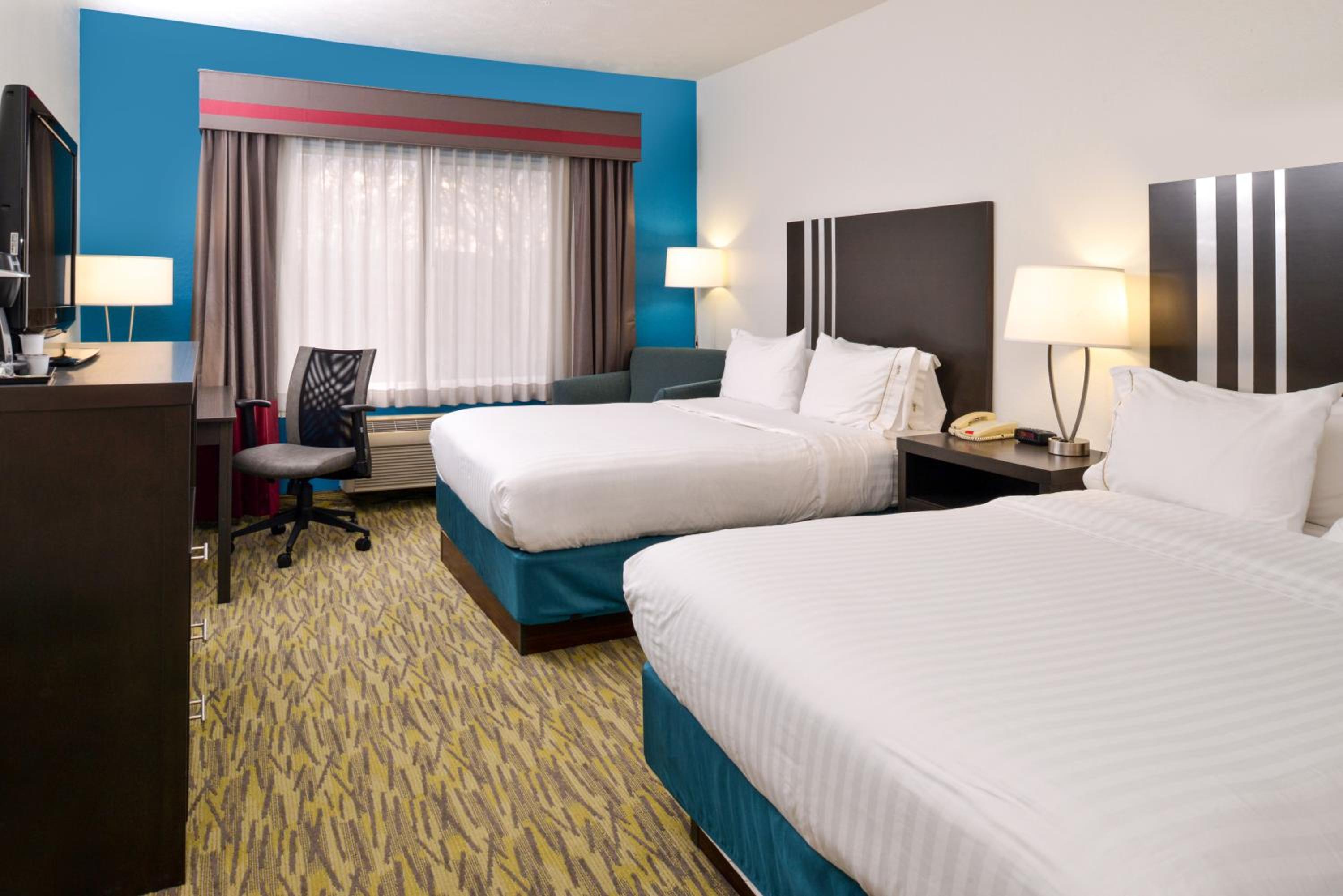 Standard Room With Two Queen Beds