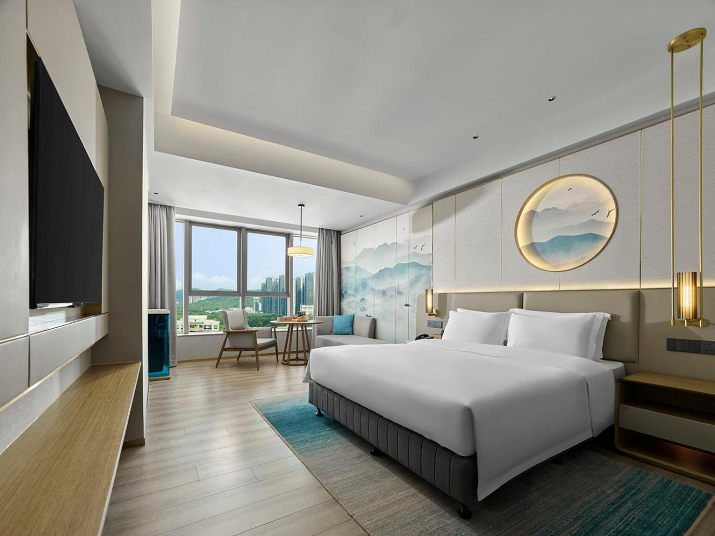 Deluxe Queen Room