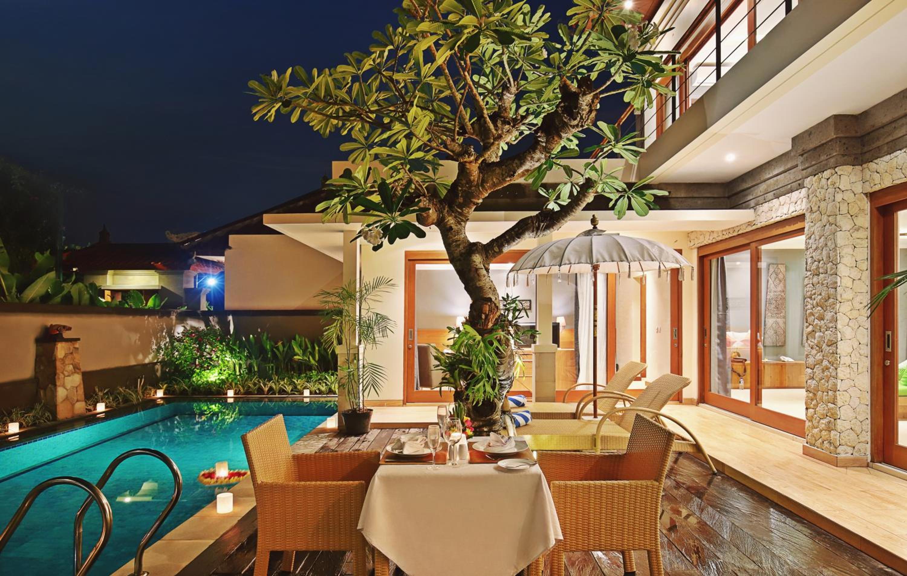 Three-Bedroom Villa - Photo 2