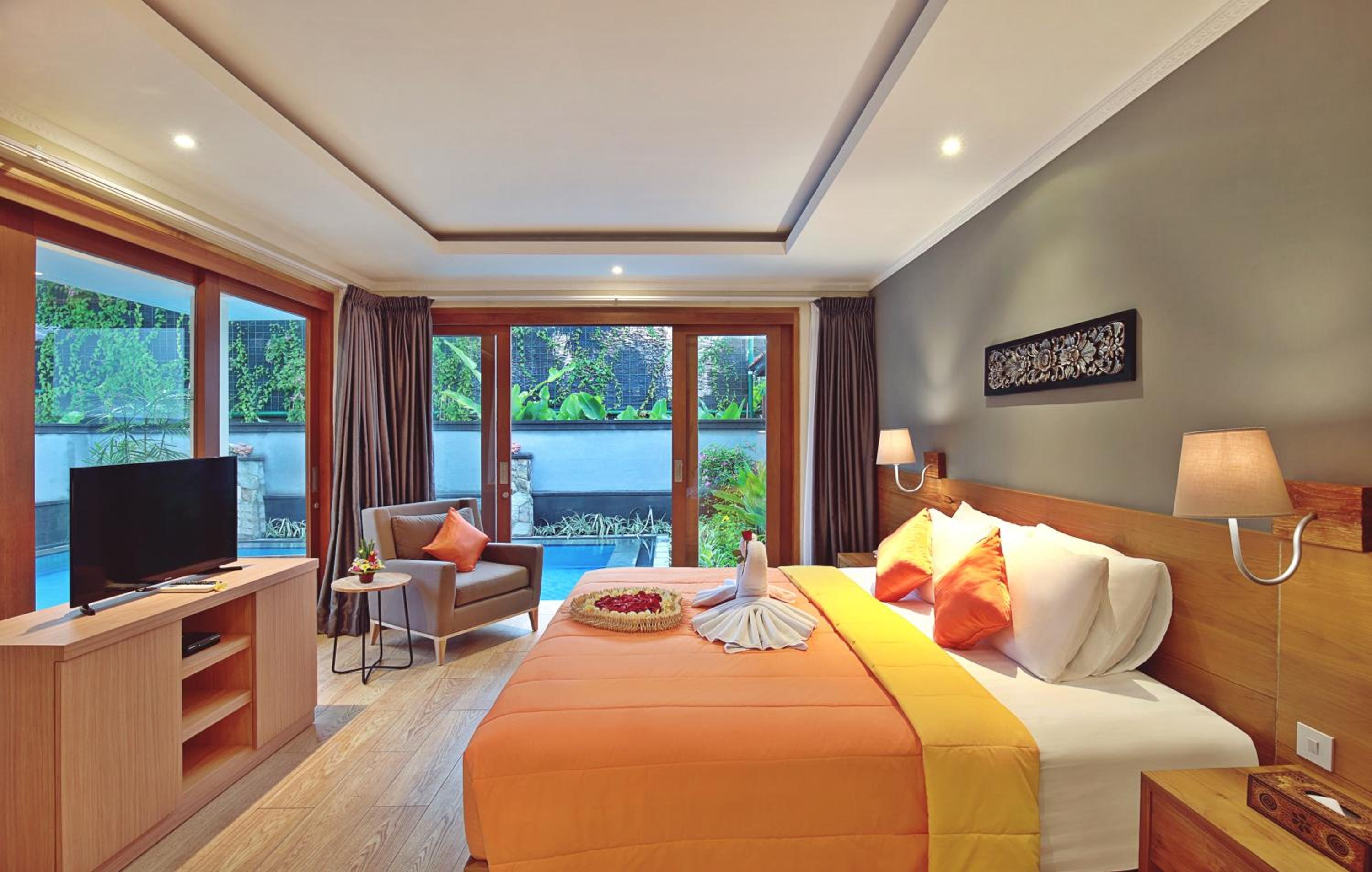 Three-Bedroom Villa - Photo 15