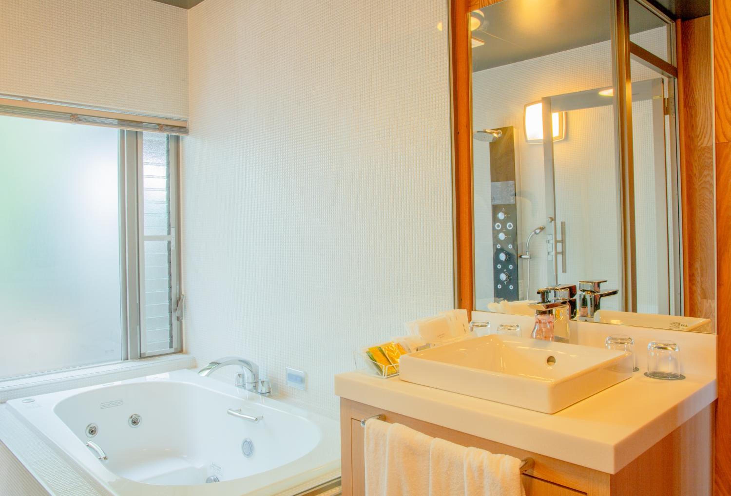 Japanese-Style Room "Genkai" (MAX 4 Adults) - Photo 7