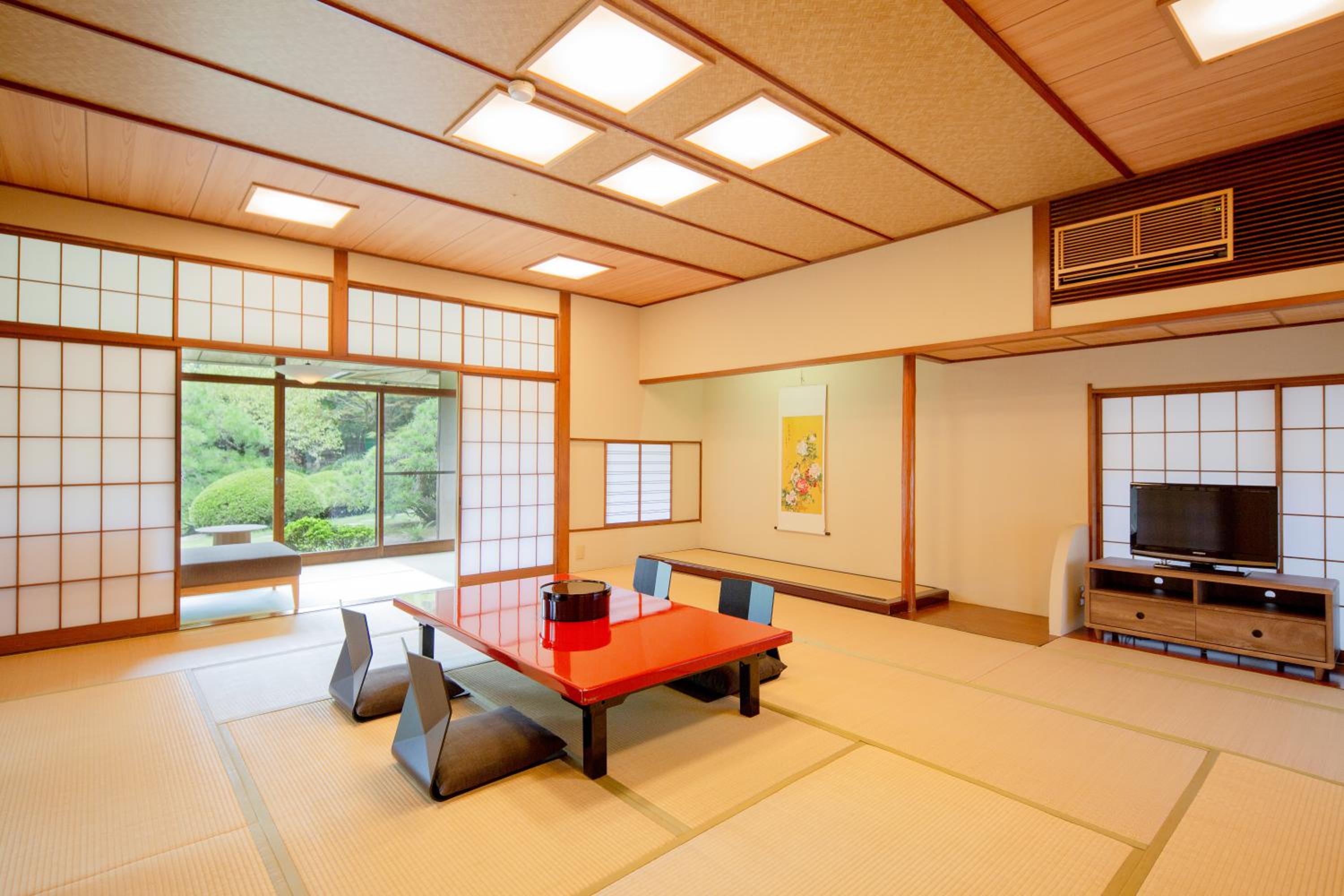 Japanese-Style Room "Sugao" (MAX 4 Adults) - Photo 1