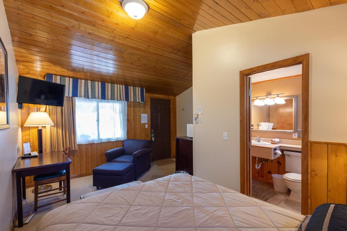 Queen Room photo 3