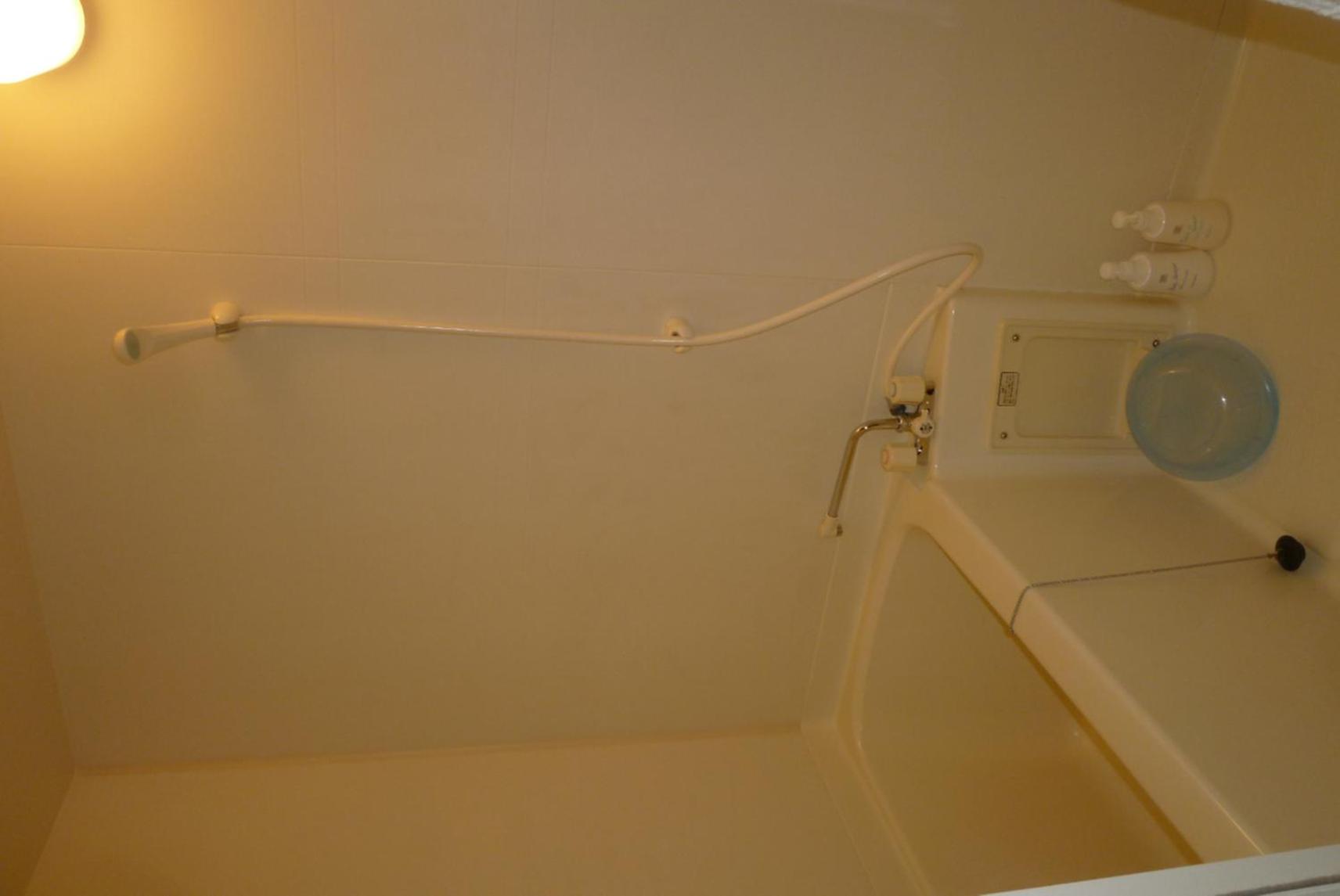 Japanese-Style Twin Room with Private Bathroom - Non-Smoking photo 2