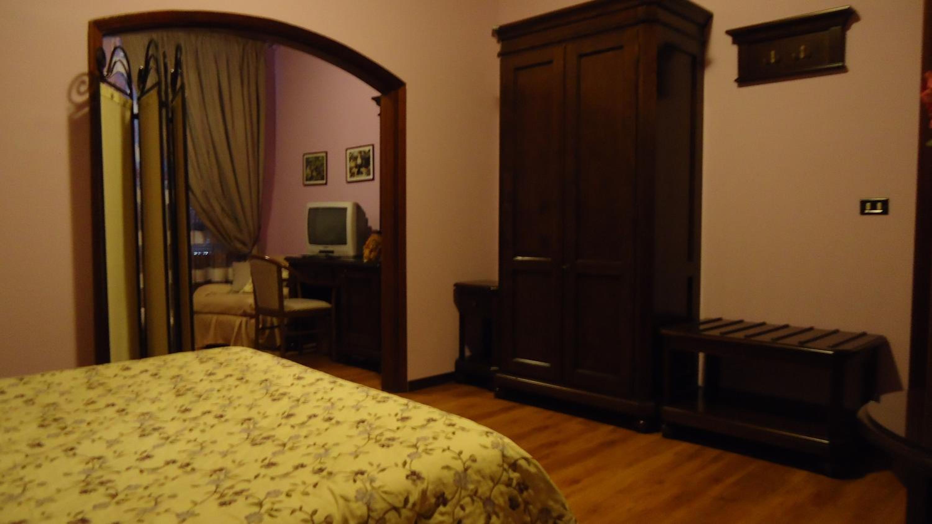 Quadruple Room - Photo 3