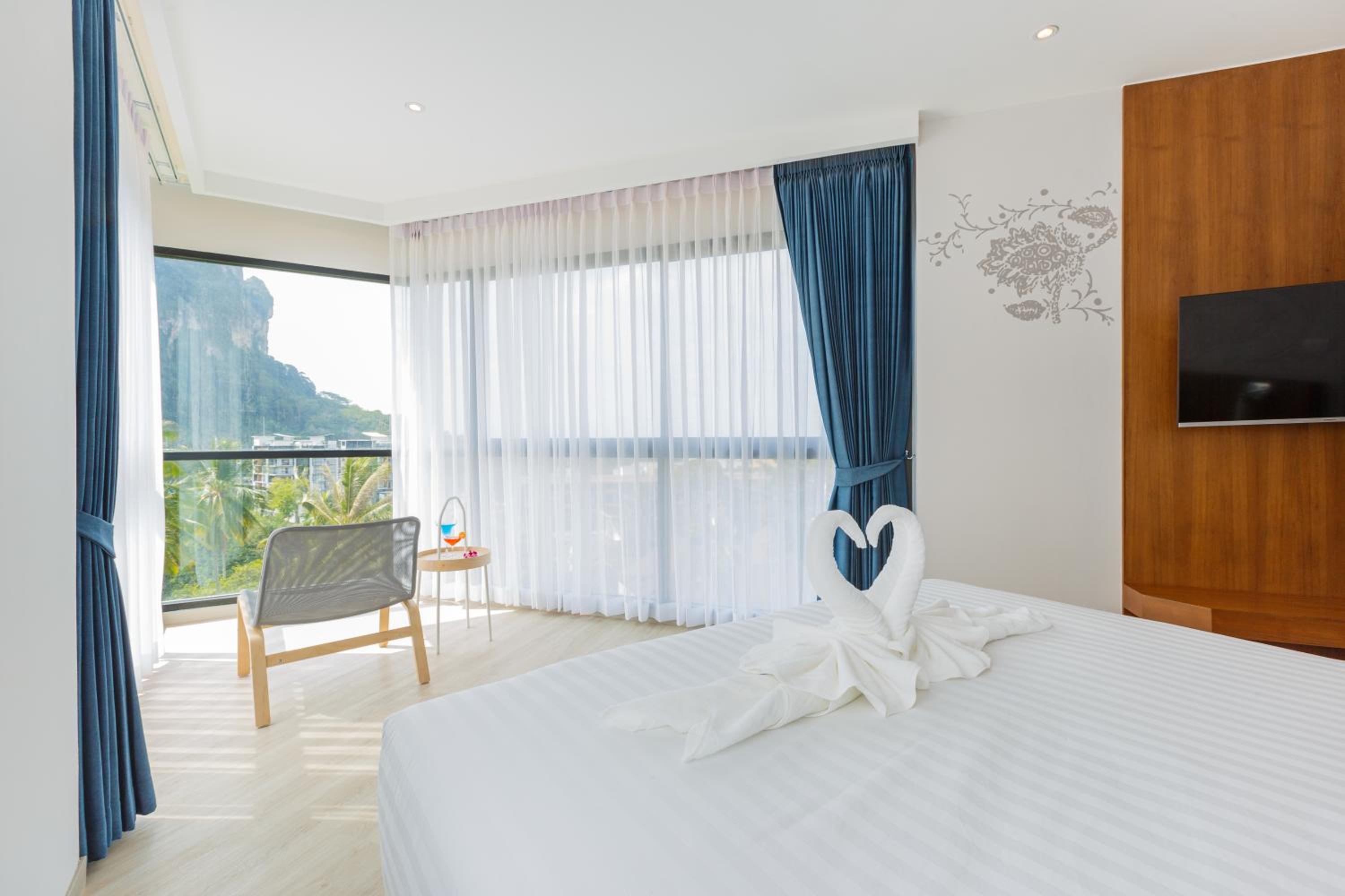 King Room with Mountain View - Photo 2