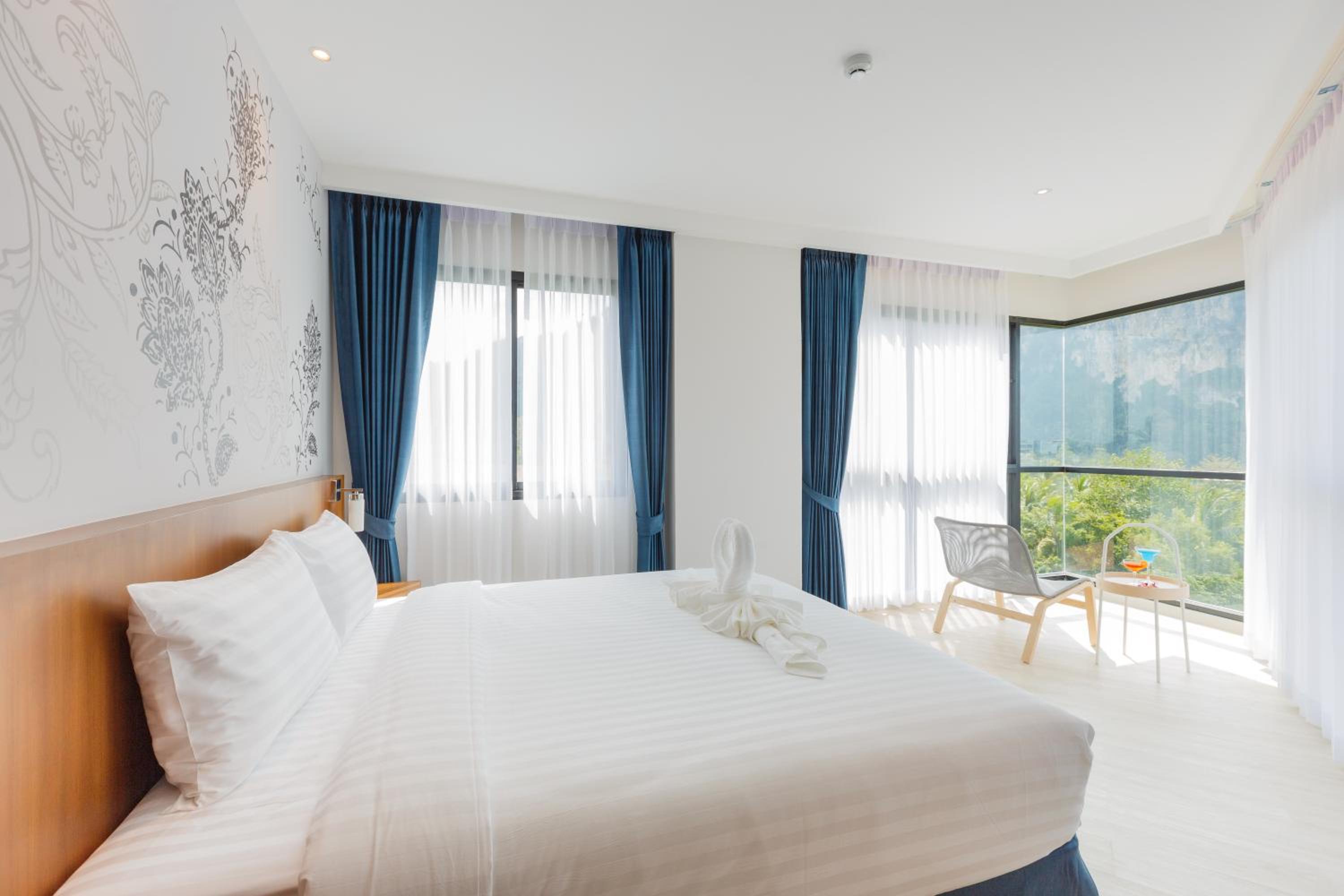 King Room with Mountain View - Photo 4