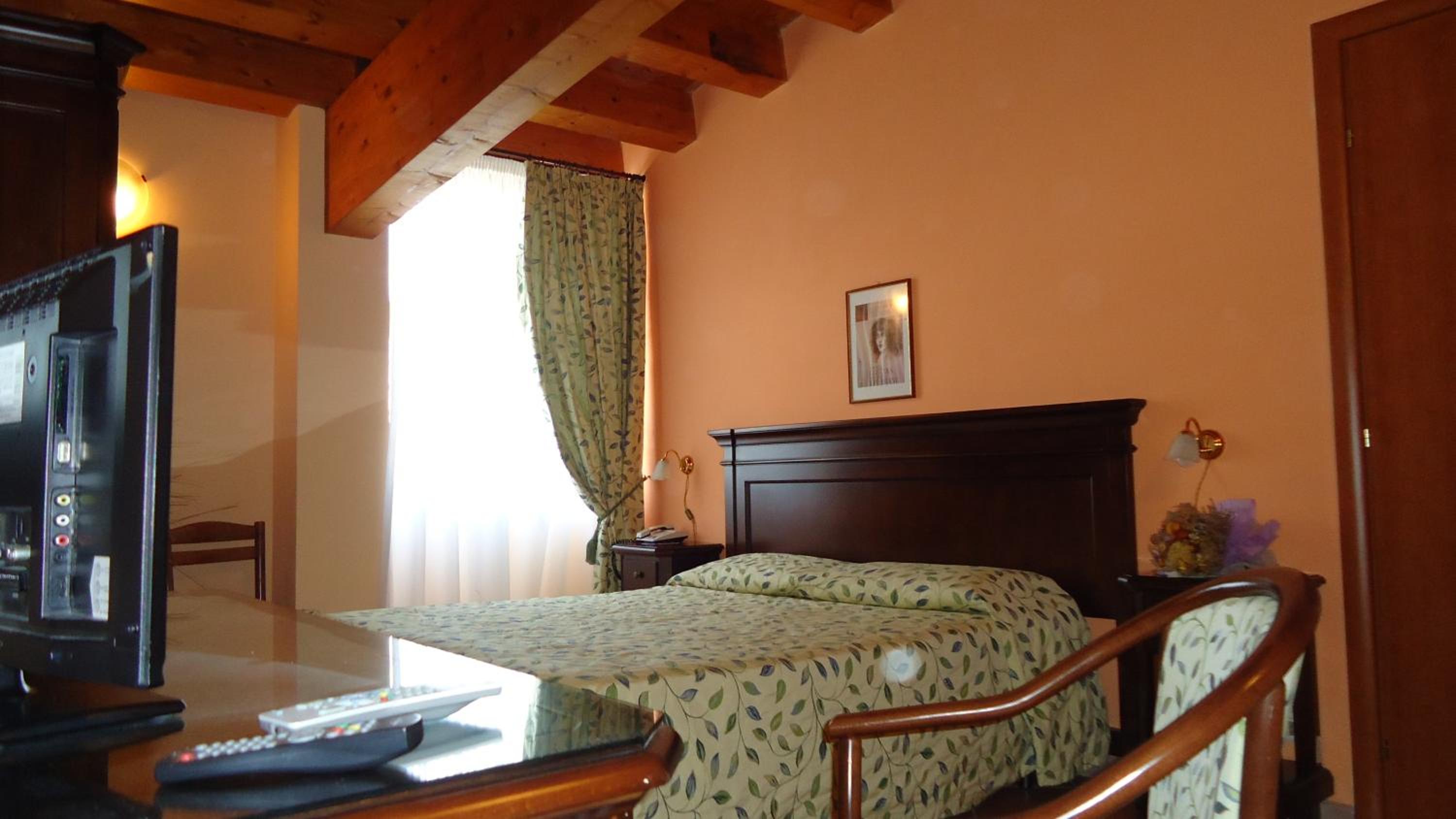 Triple Room - Photo 2