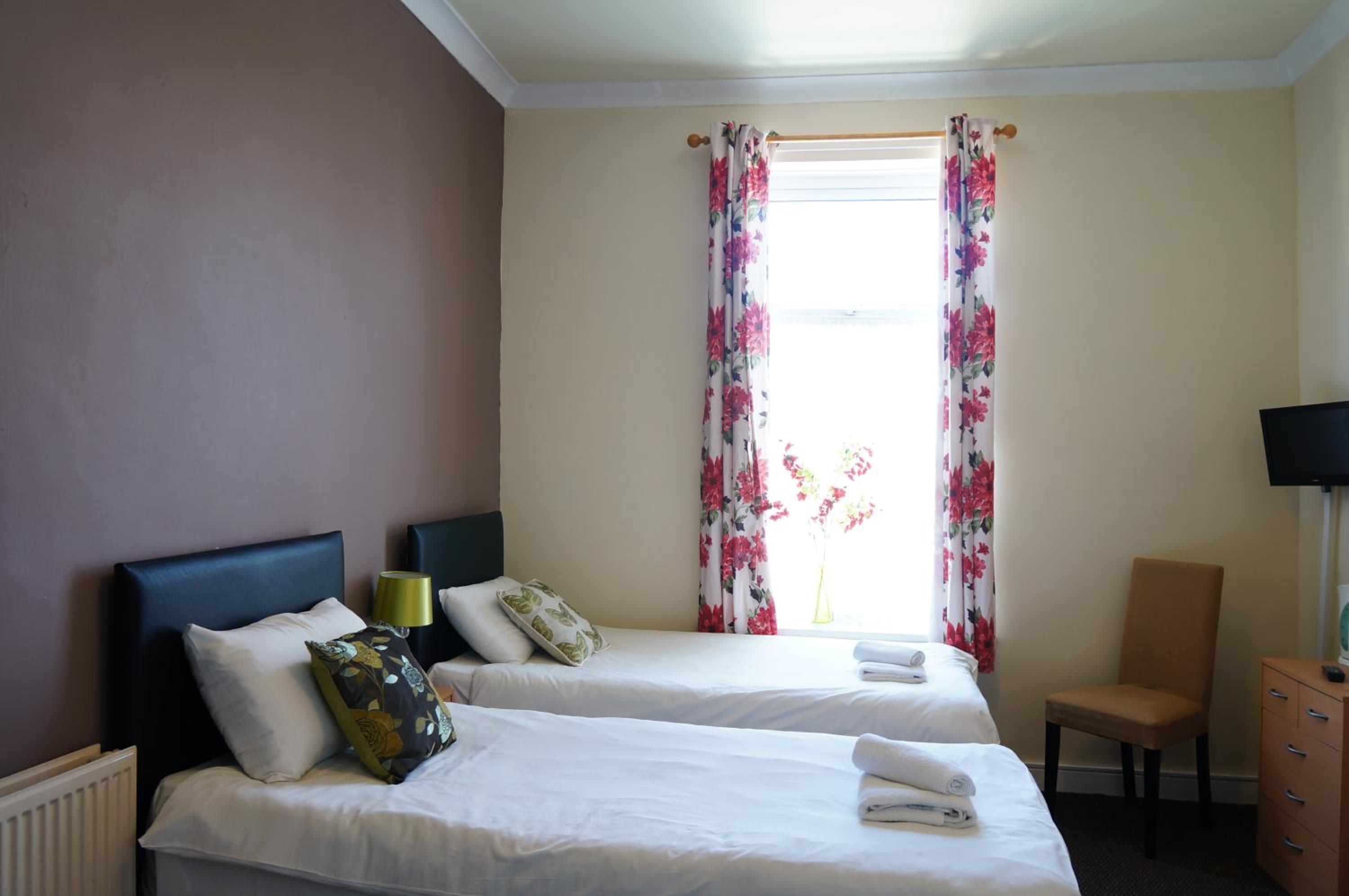 Twin Room en suite - Photo 3