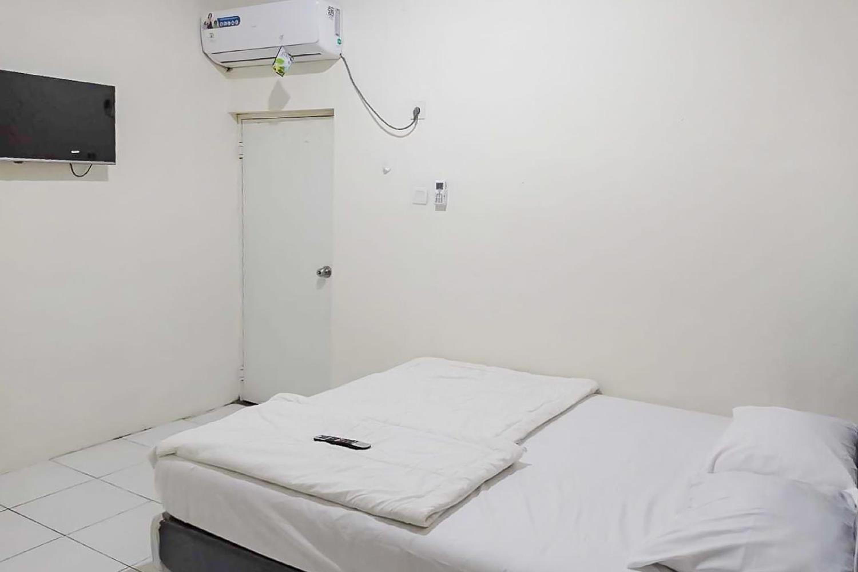Standard Double Room - Photo 2