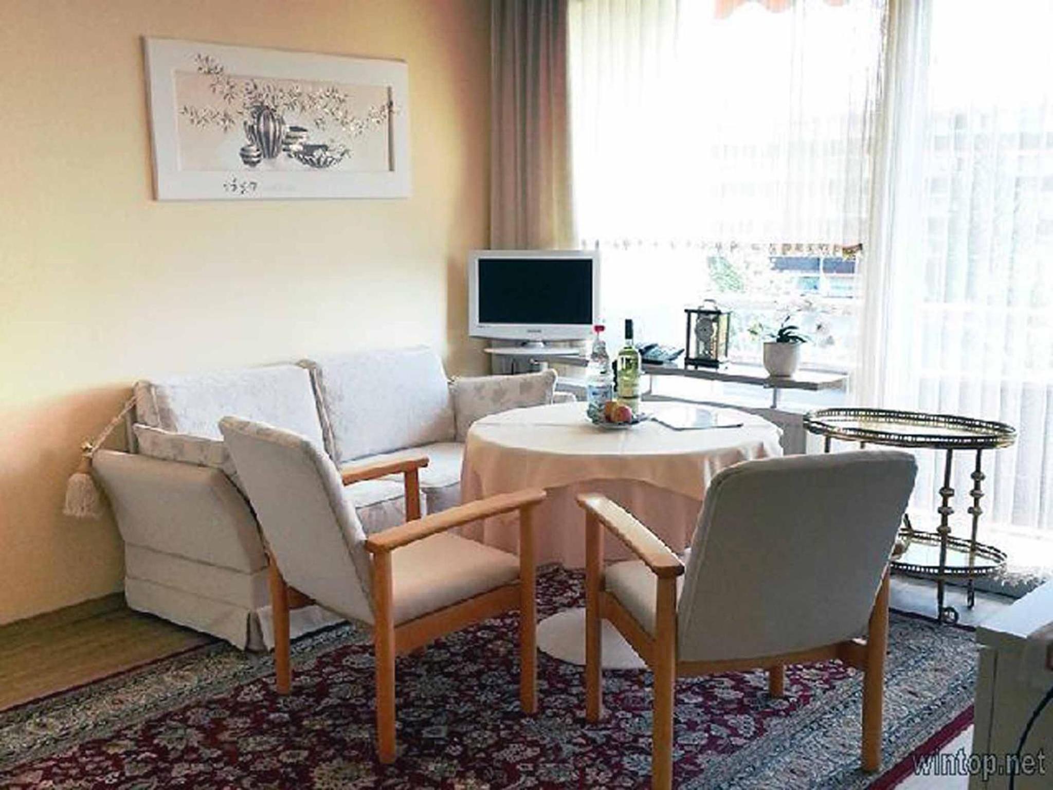 Studio Apartment photo 3