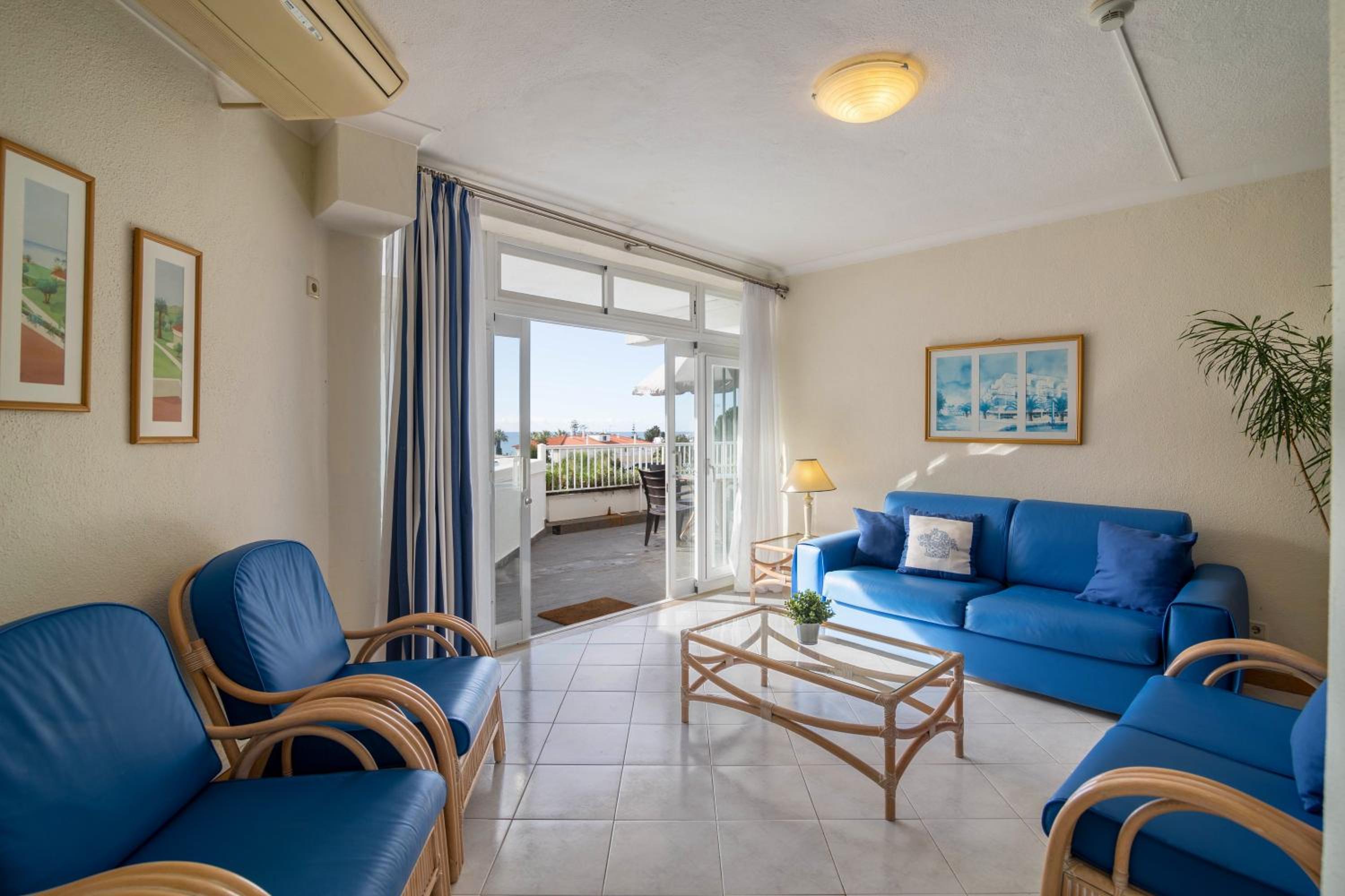 Two-Bedroom Deluxe Apartment with Ocean View