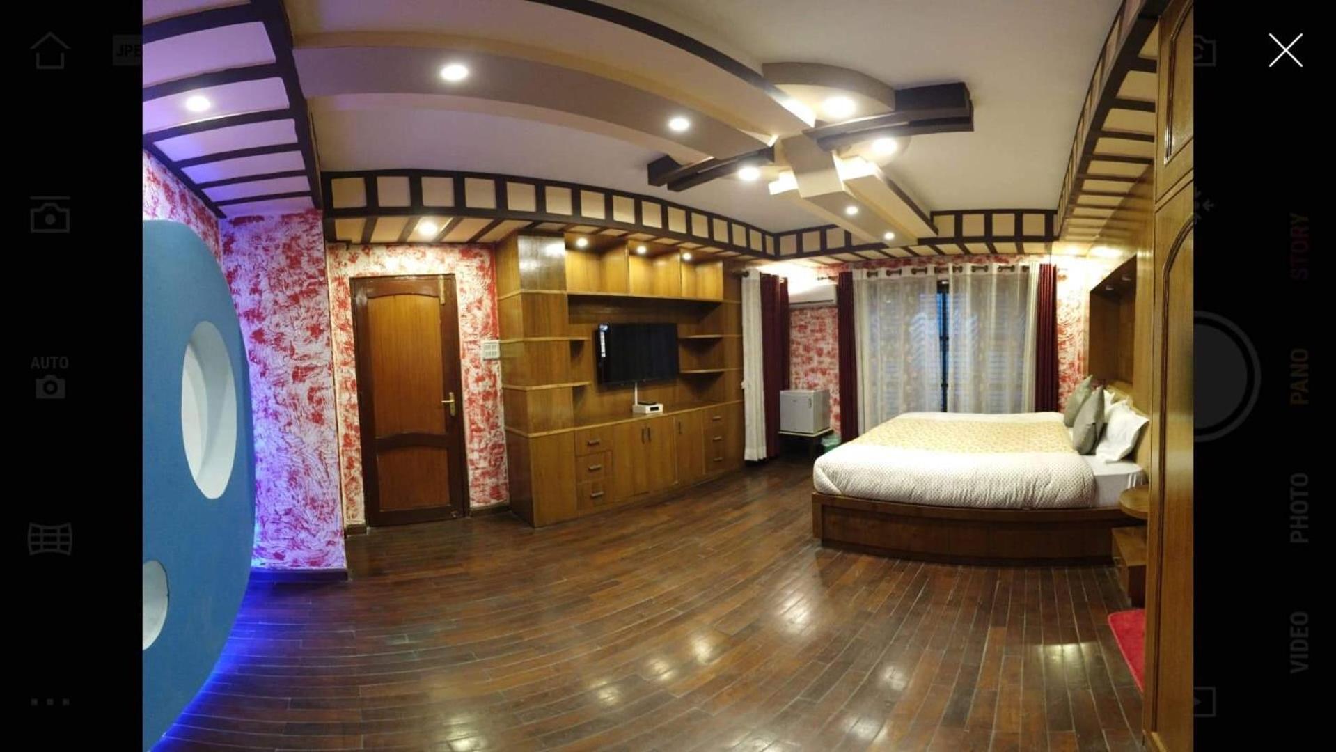 Deluxe Double Room (2 Adults + 1 Child) photo 2