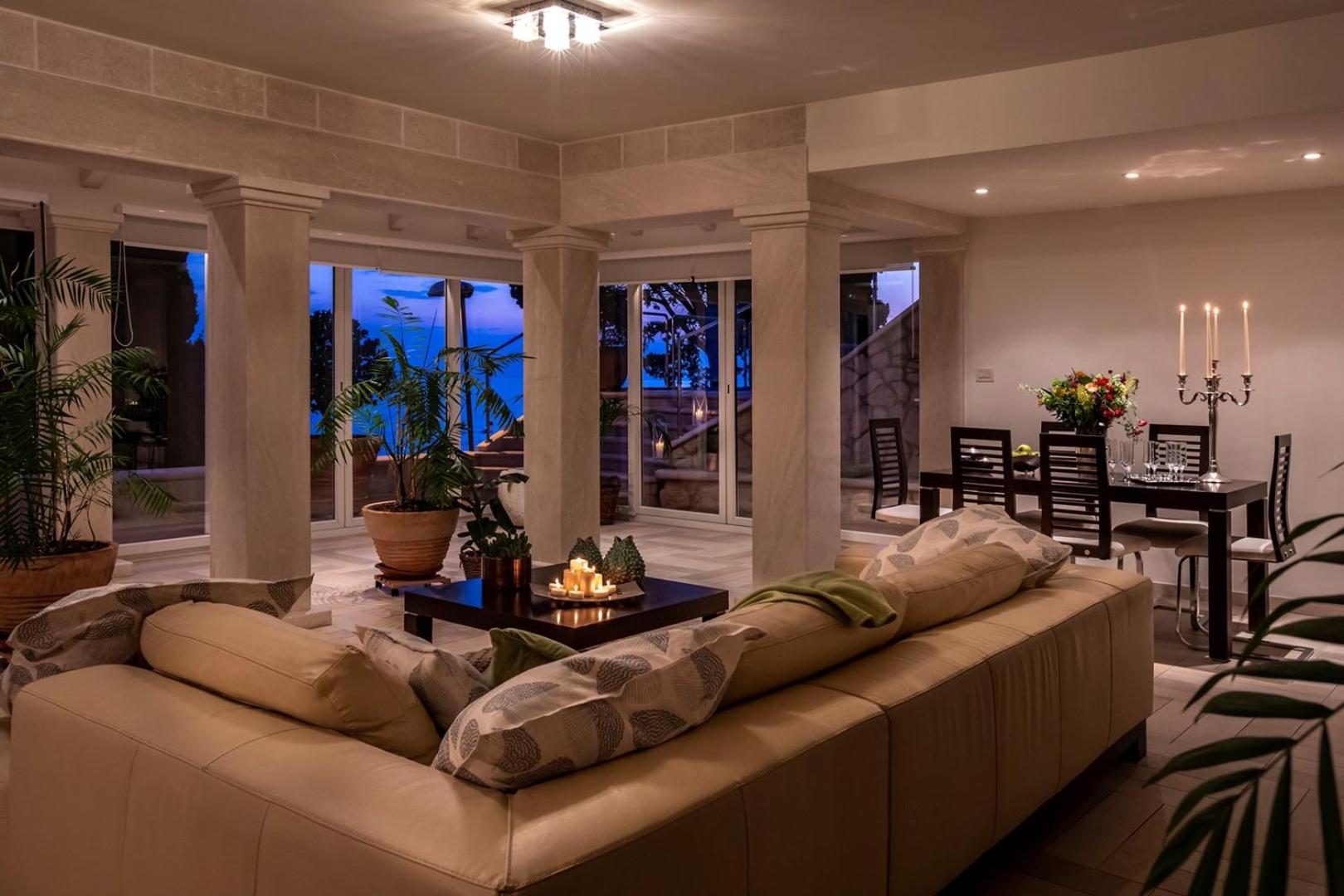 Villa - Beach Front