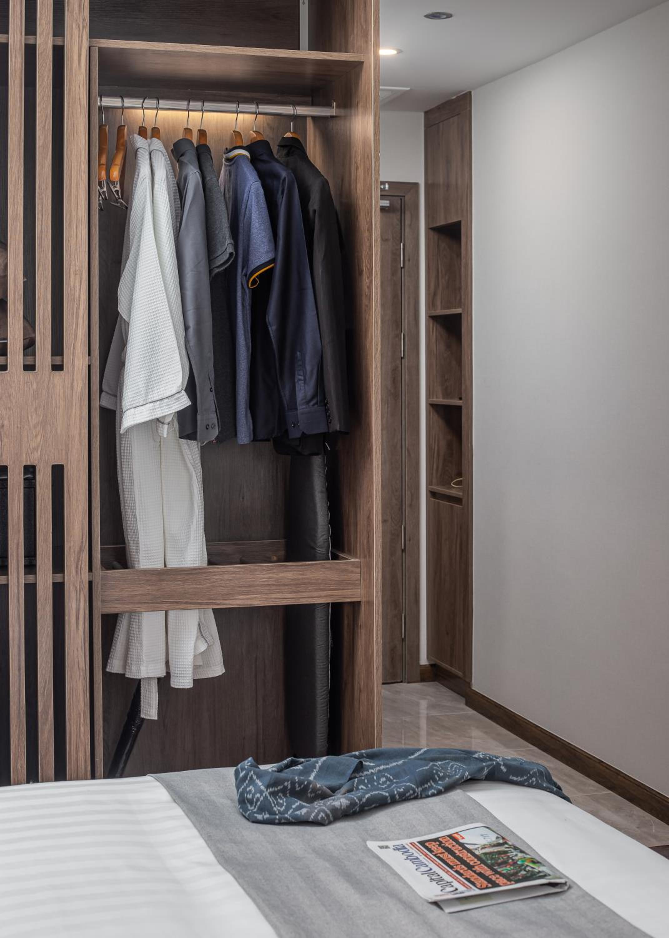 Standard King Room - Photo 3
