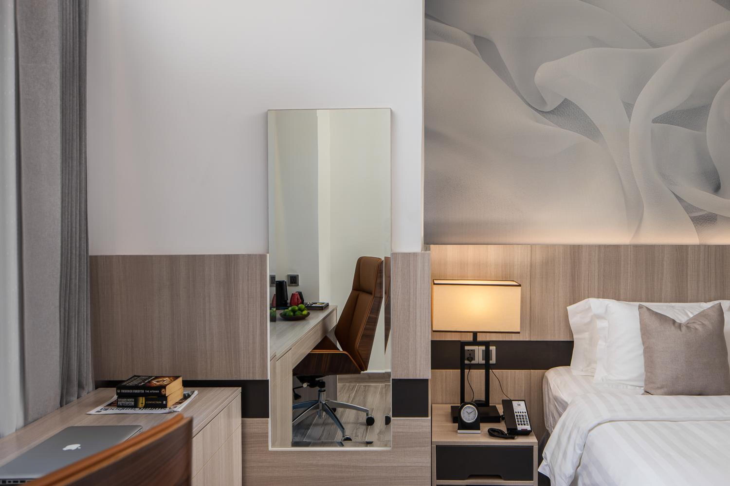 Standard King Room - Photo 2