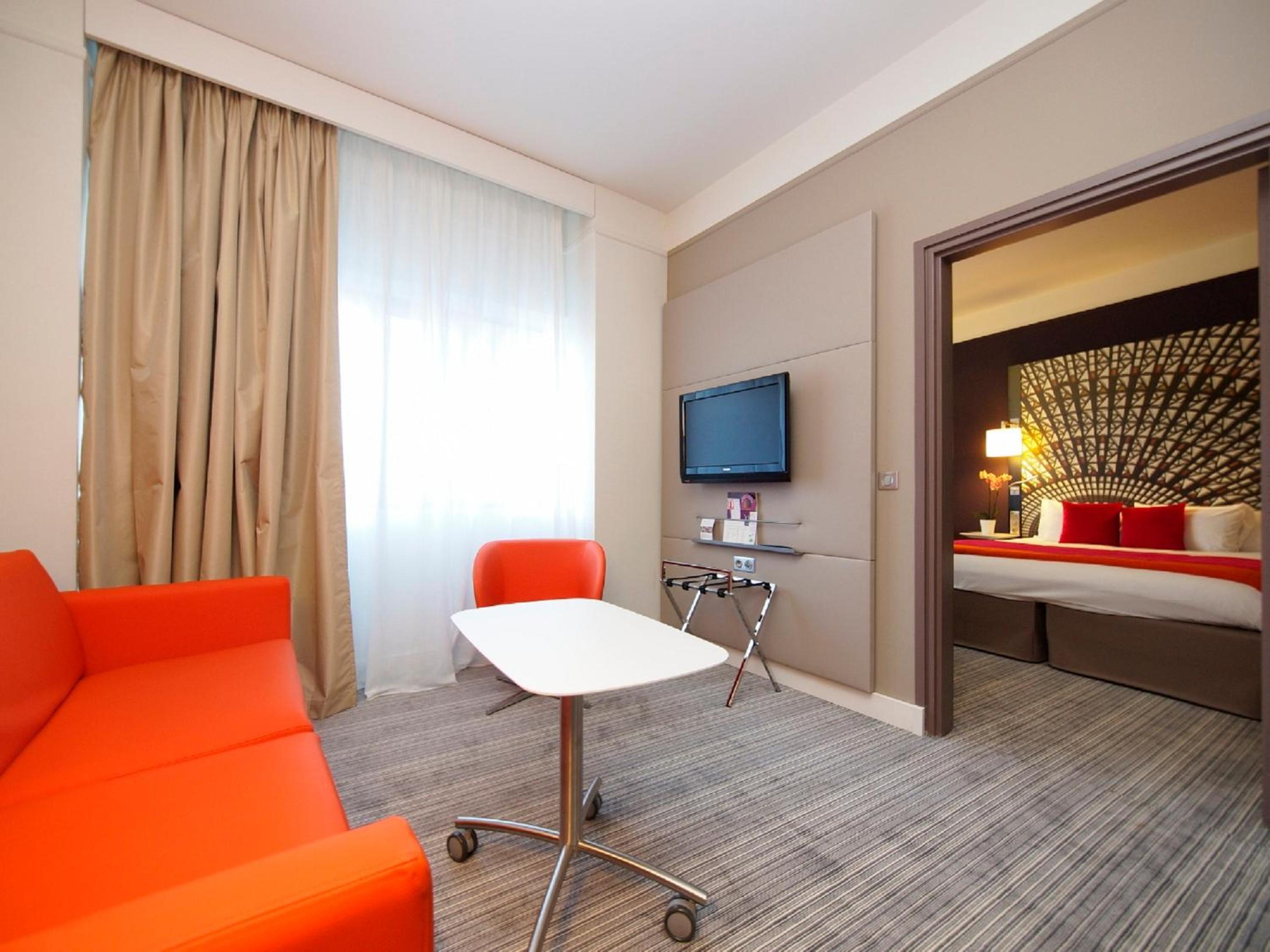 Suite with Sofa Bed - Photo 1