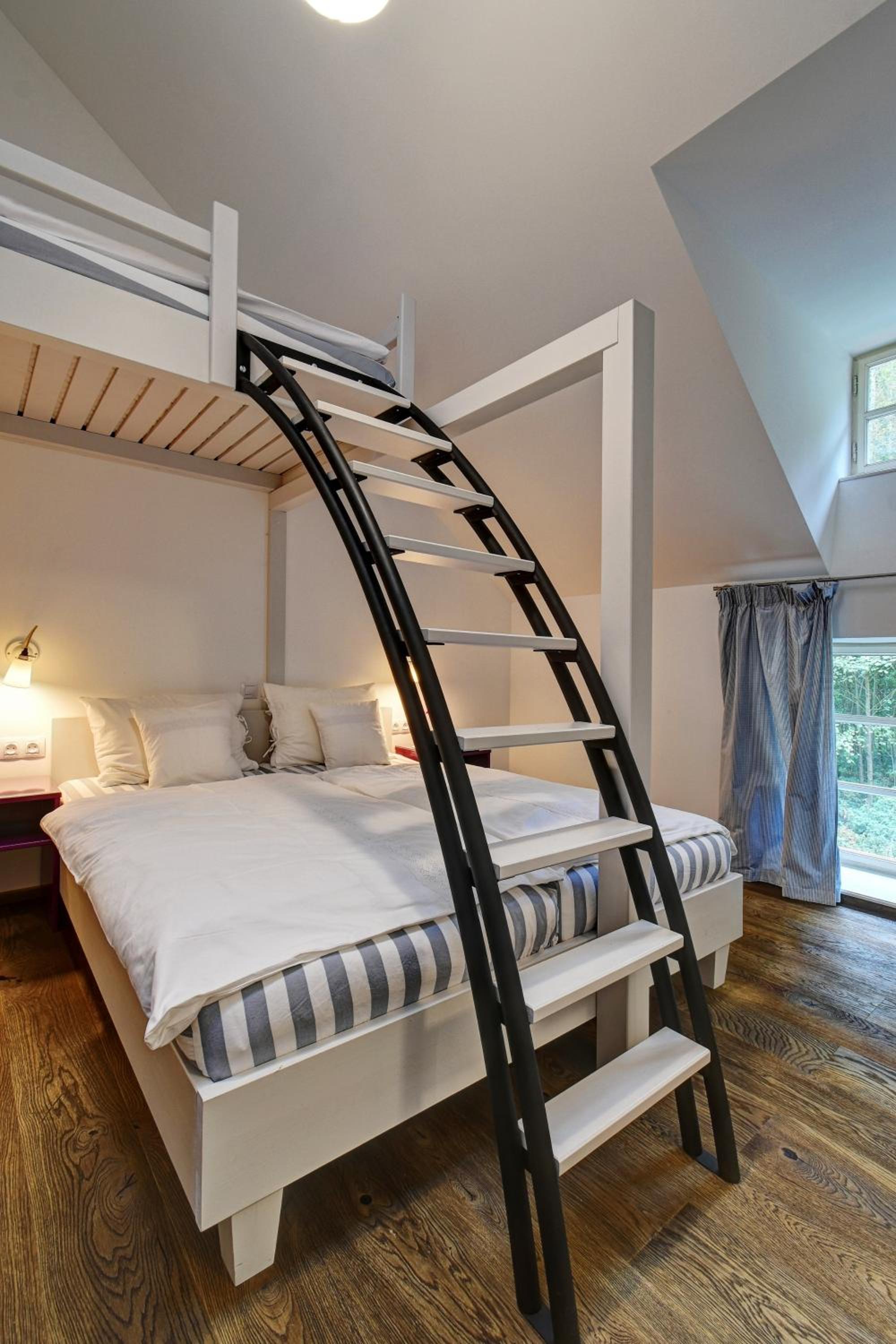 Triple Room with Private Bathroom photo 2