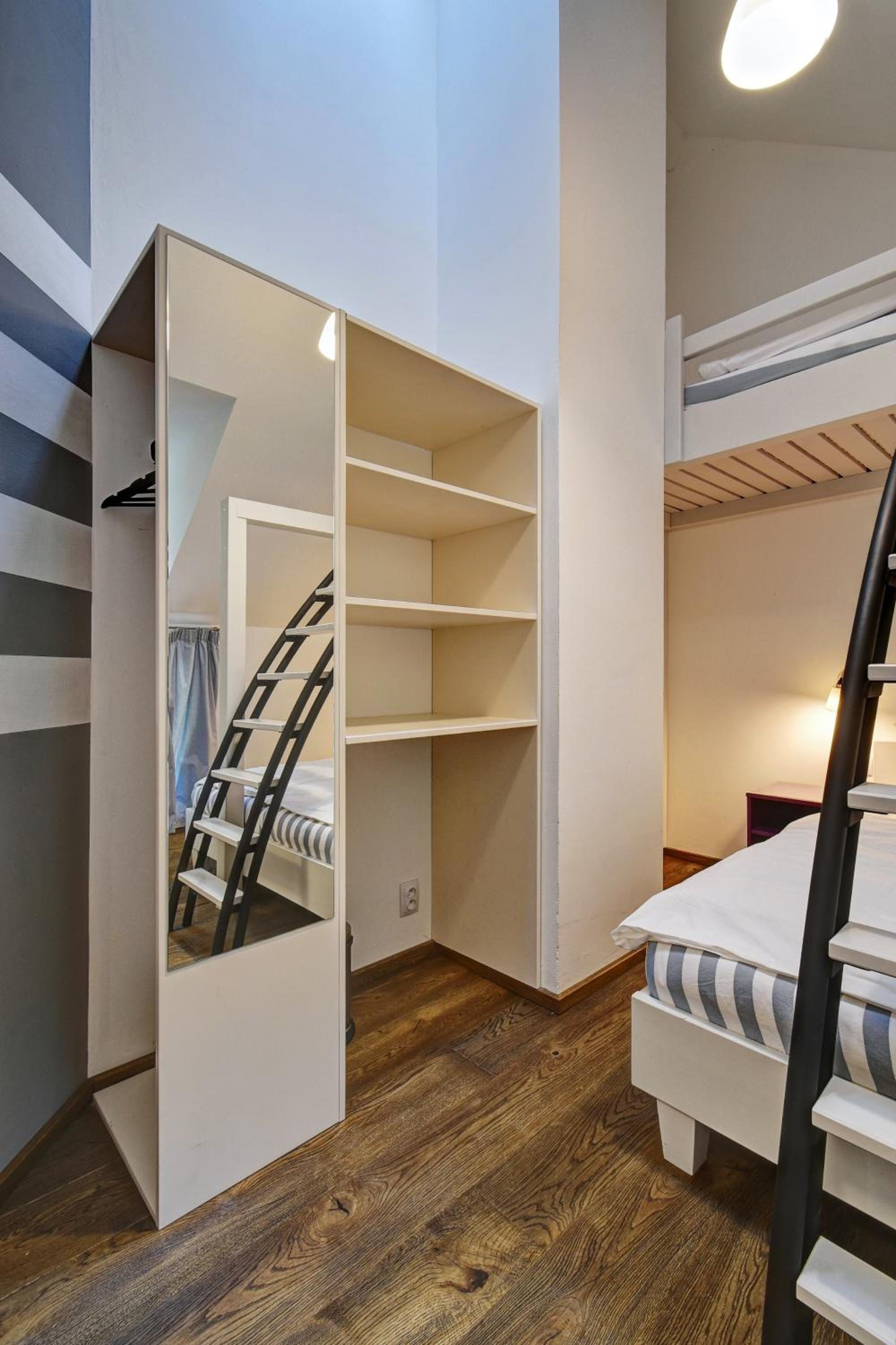 Triple Room with Private Bathroom photo 3