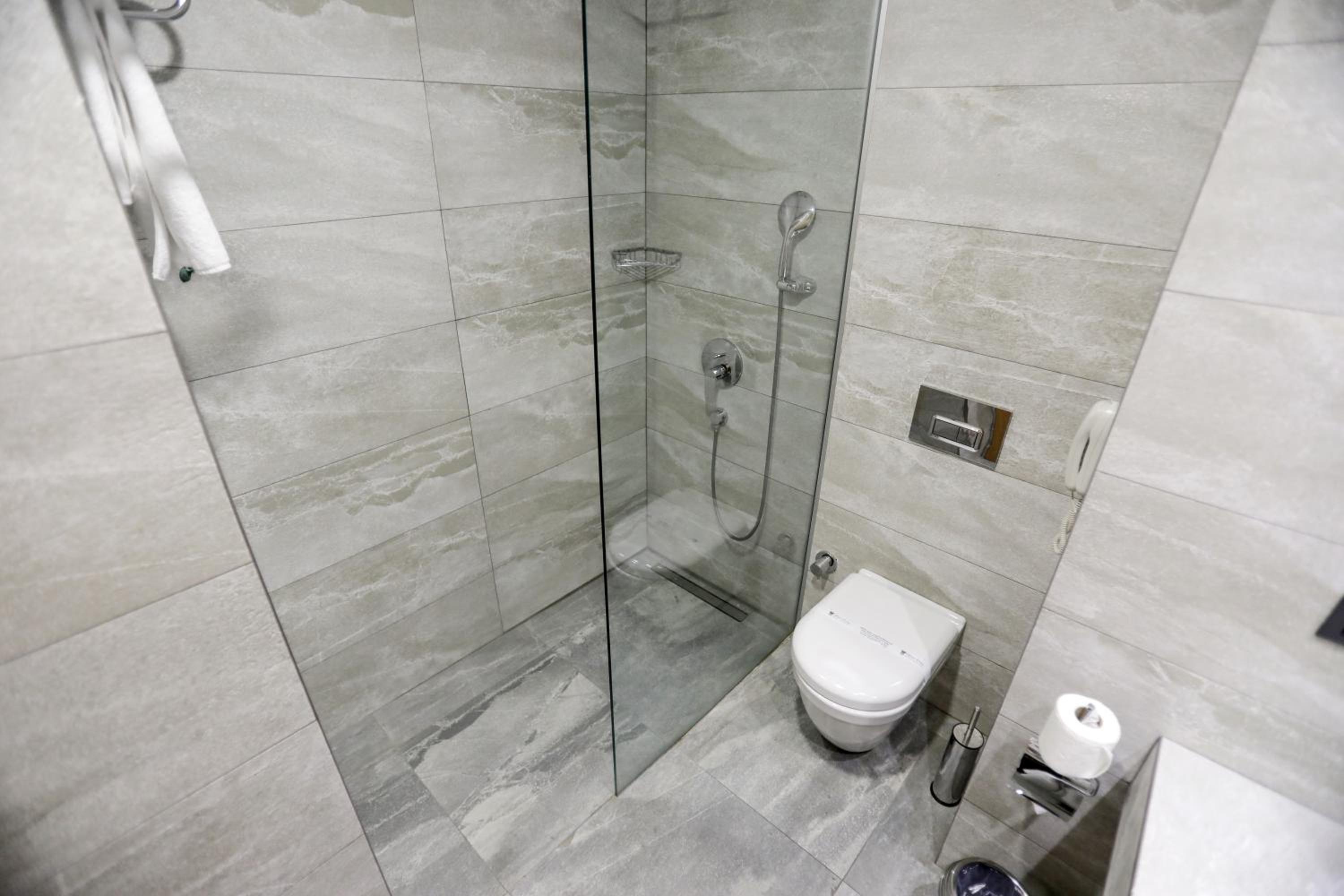 Standard Twin Room - Photo 5