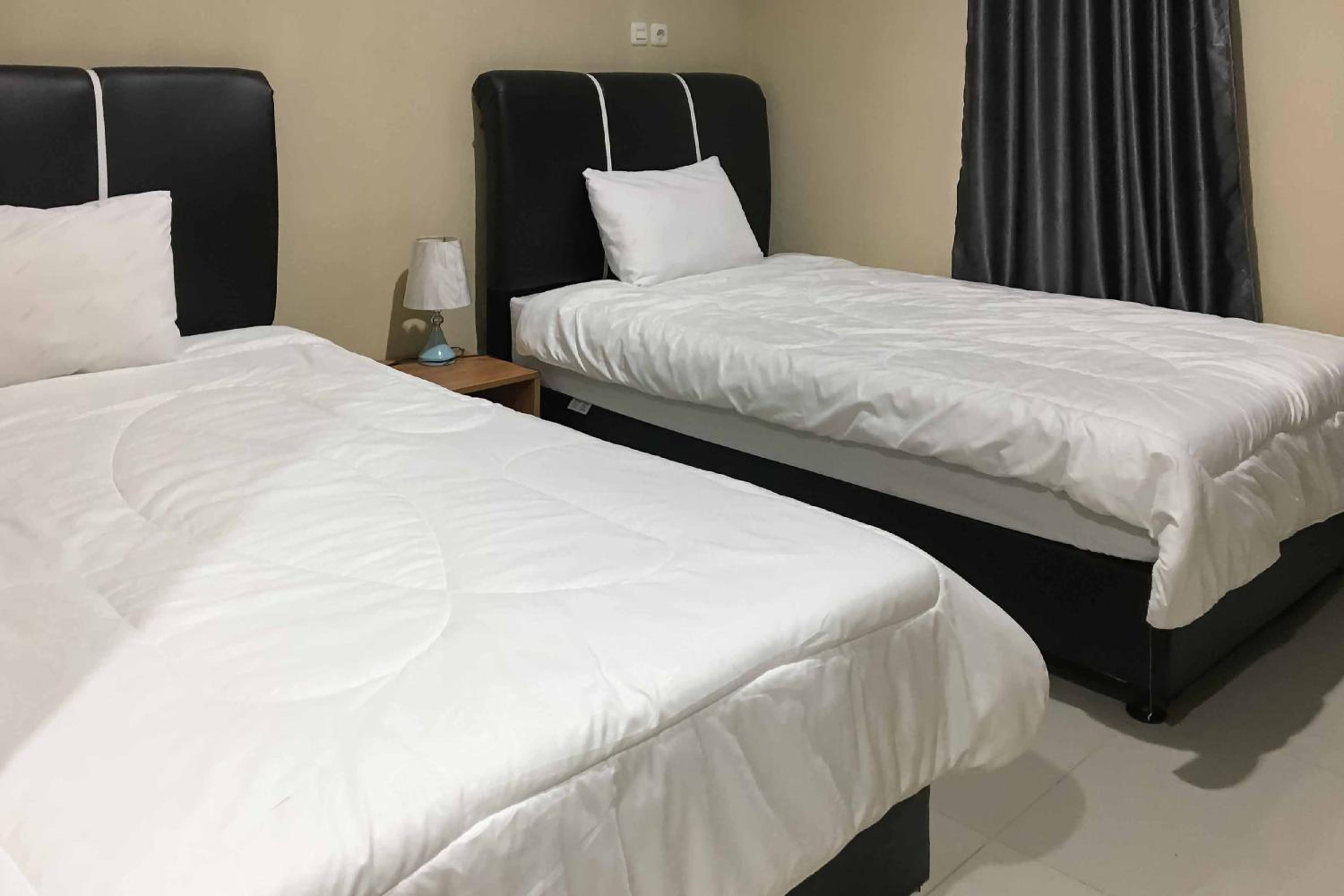 Economy Twin Room