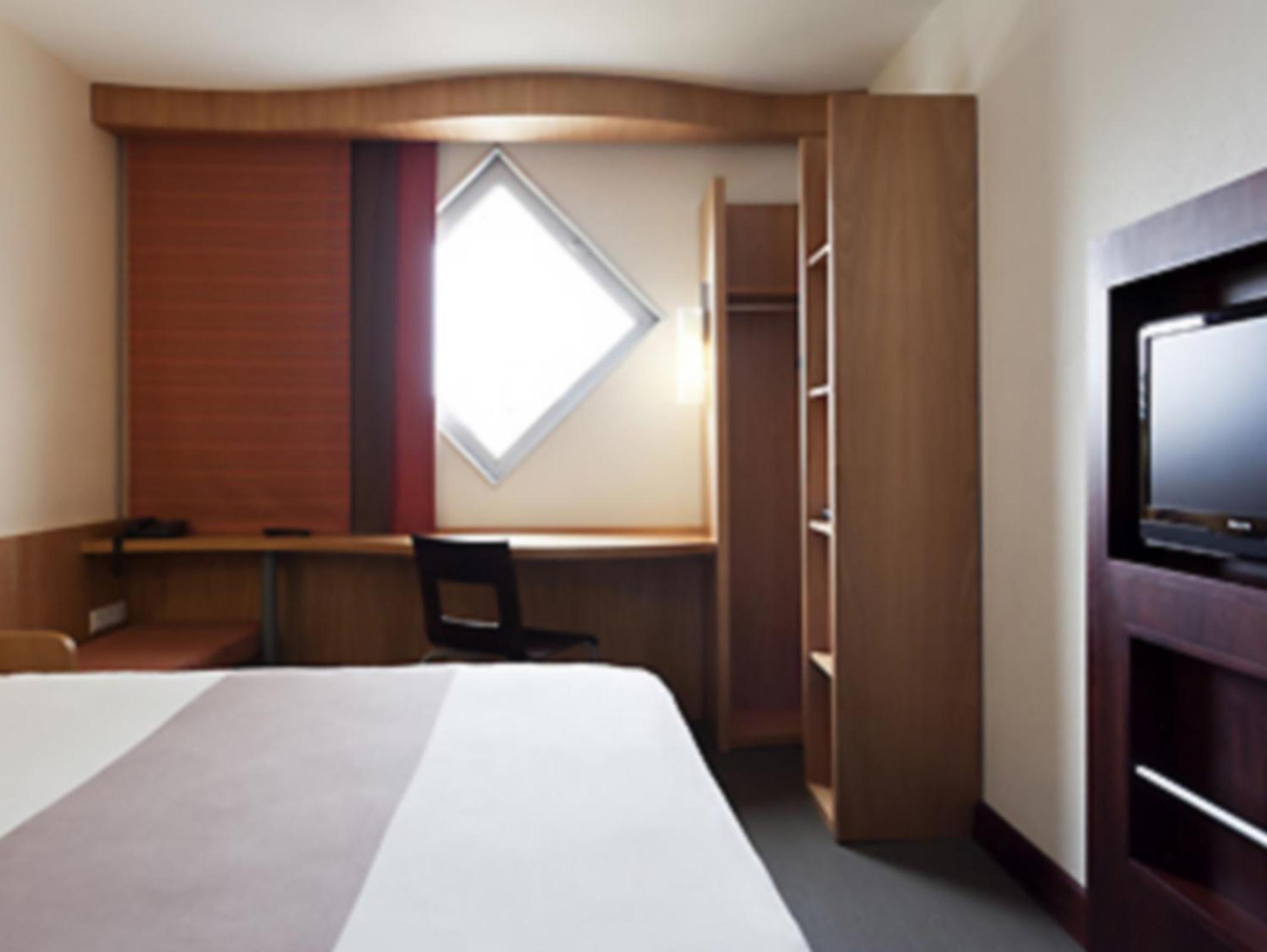 Standard Double Room - Photo 28