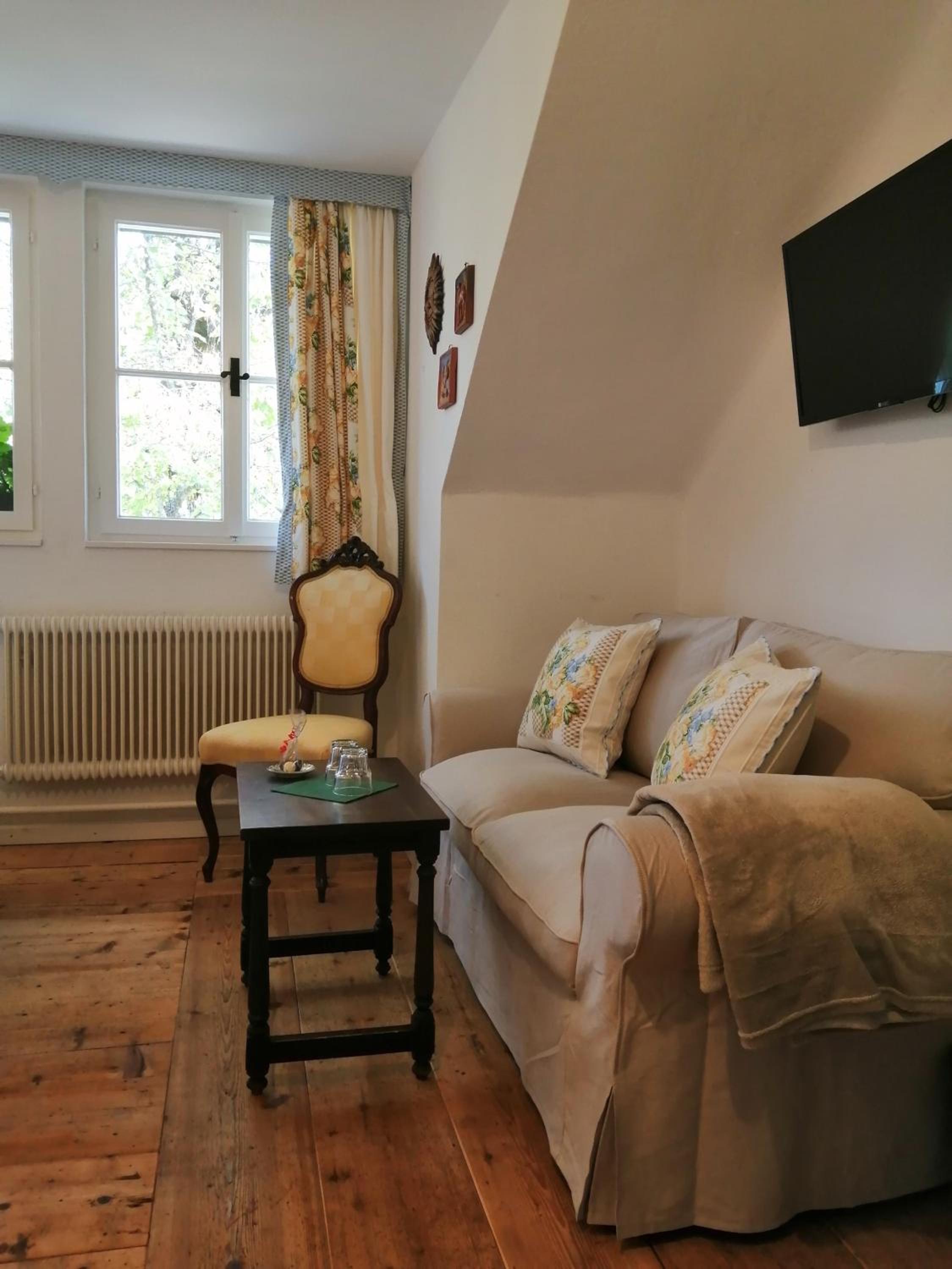 Double Room with Mountain View - Photo 3