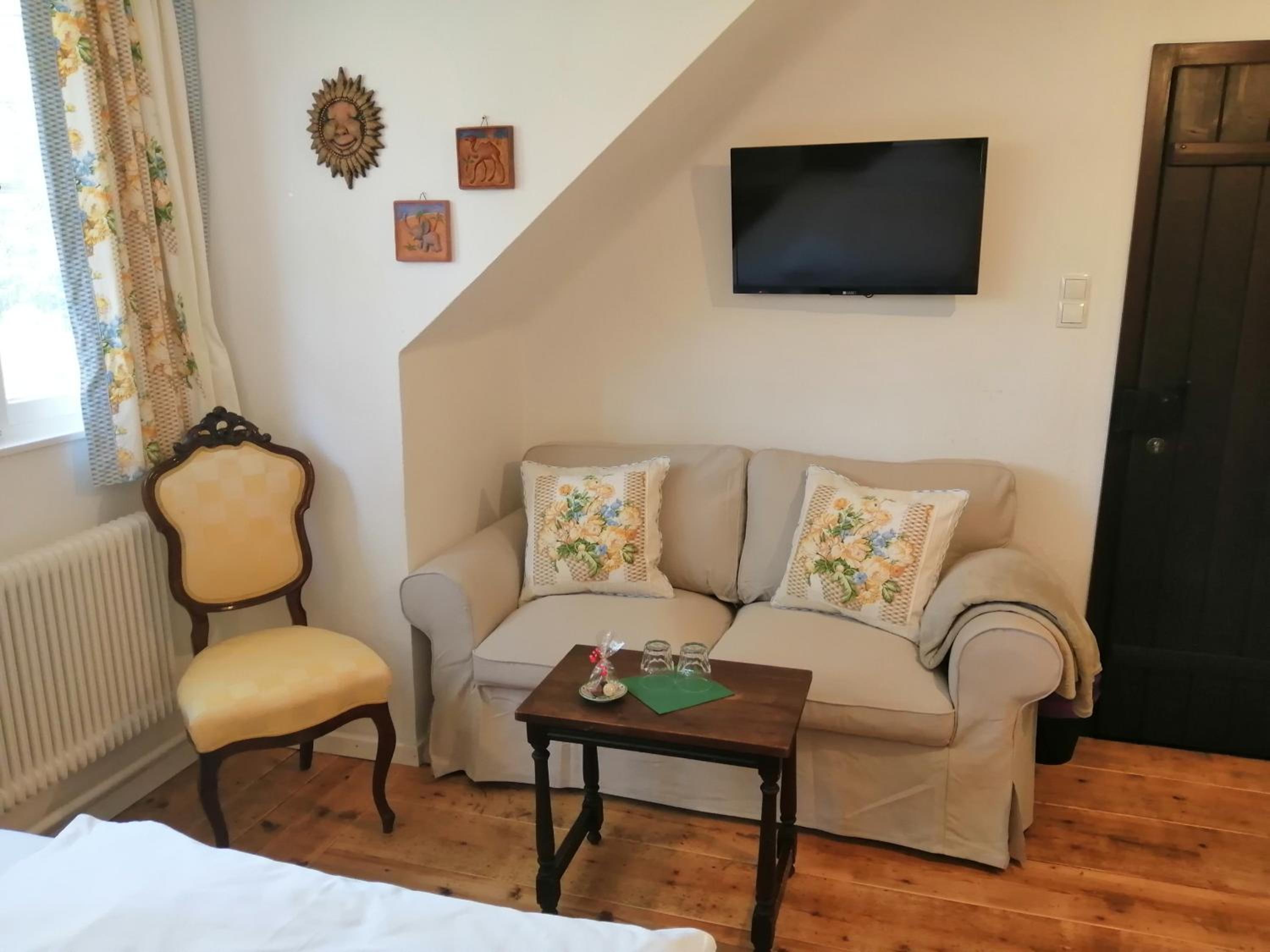 Double Room with Mountain View - Photo 2