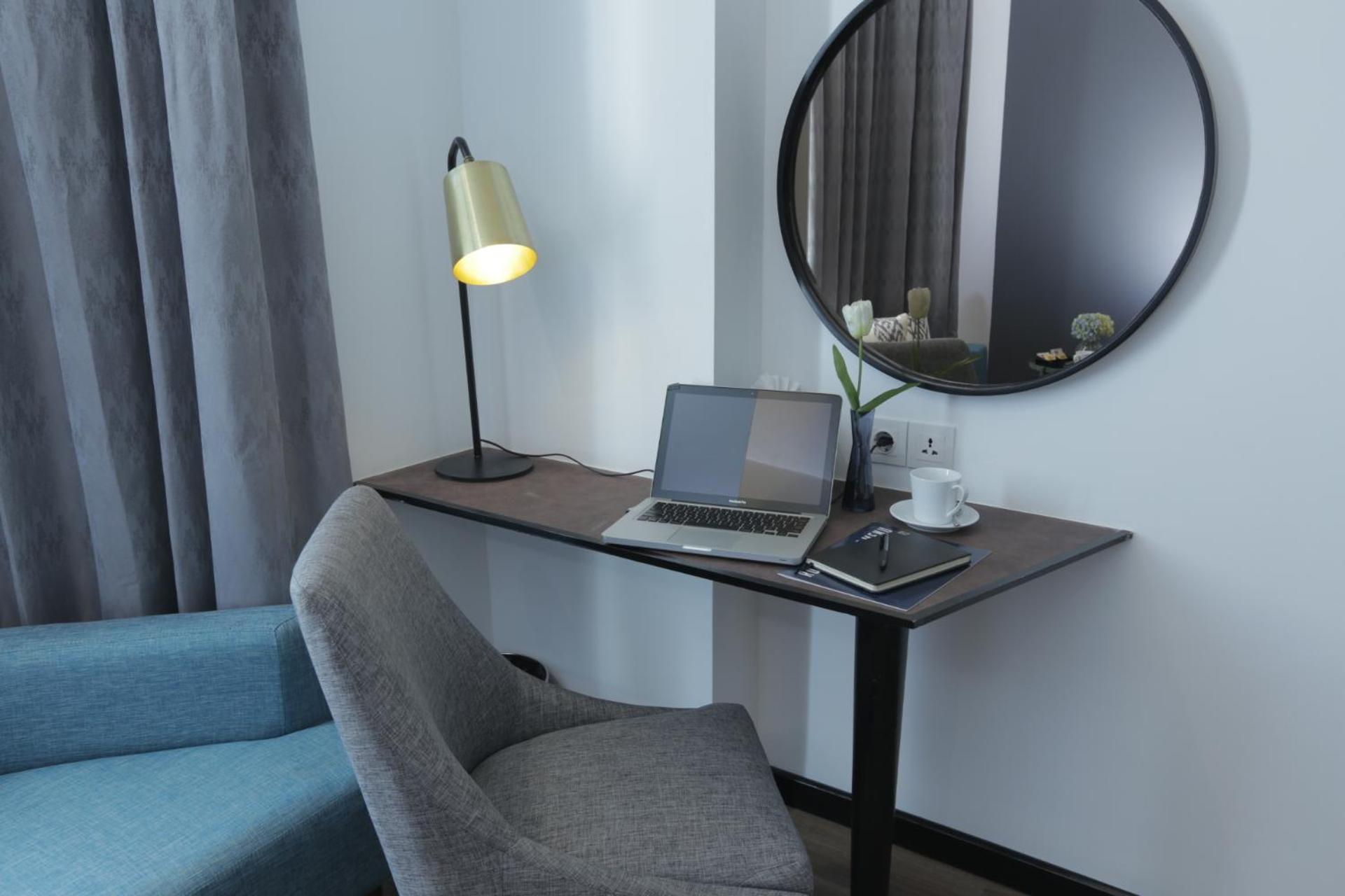 Accessible Room One Queen Bed
