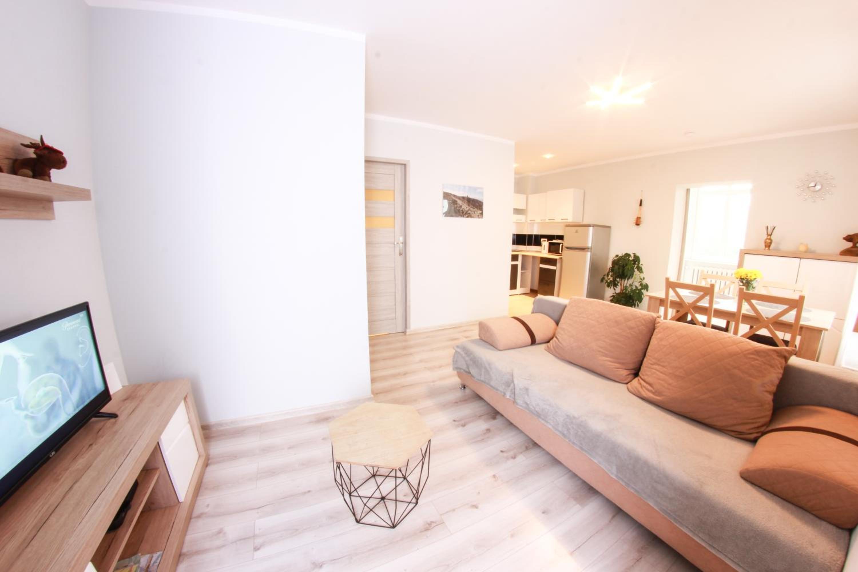 Apartment photo 2