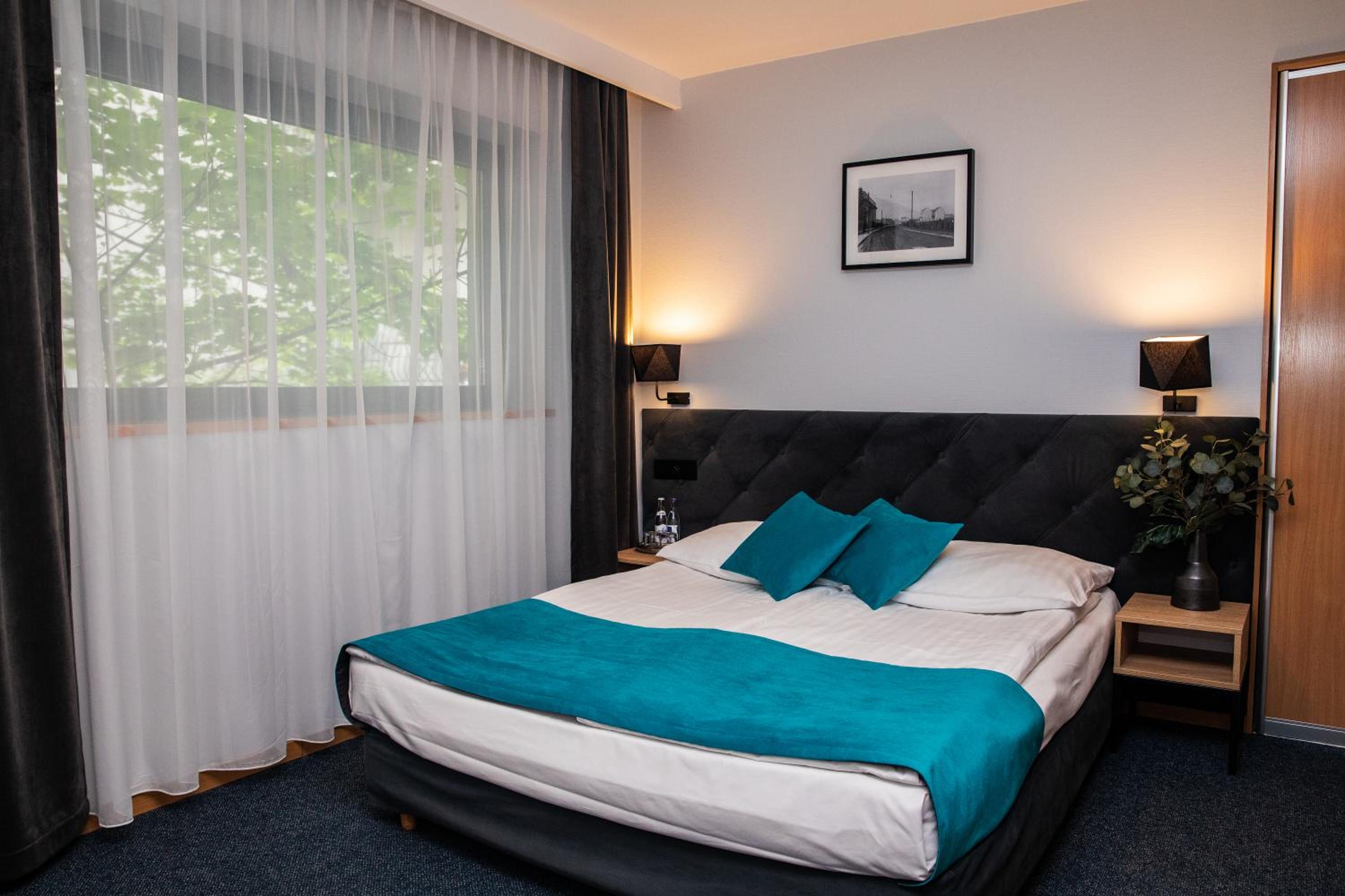 Standard Double Room - Photo 5