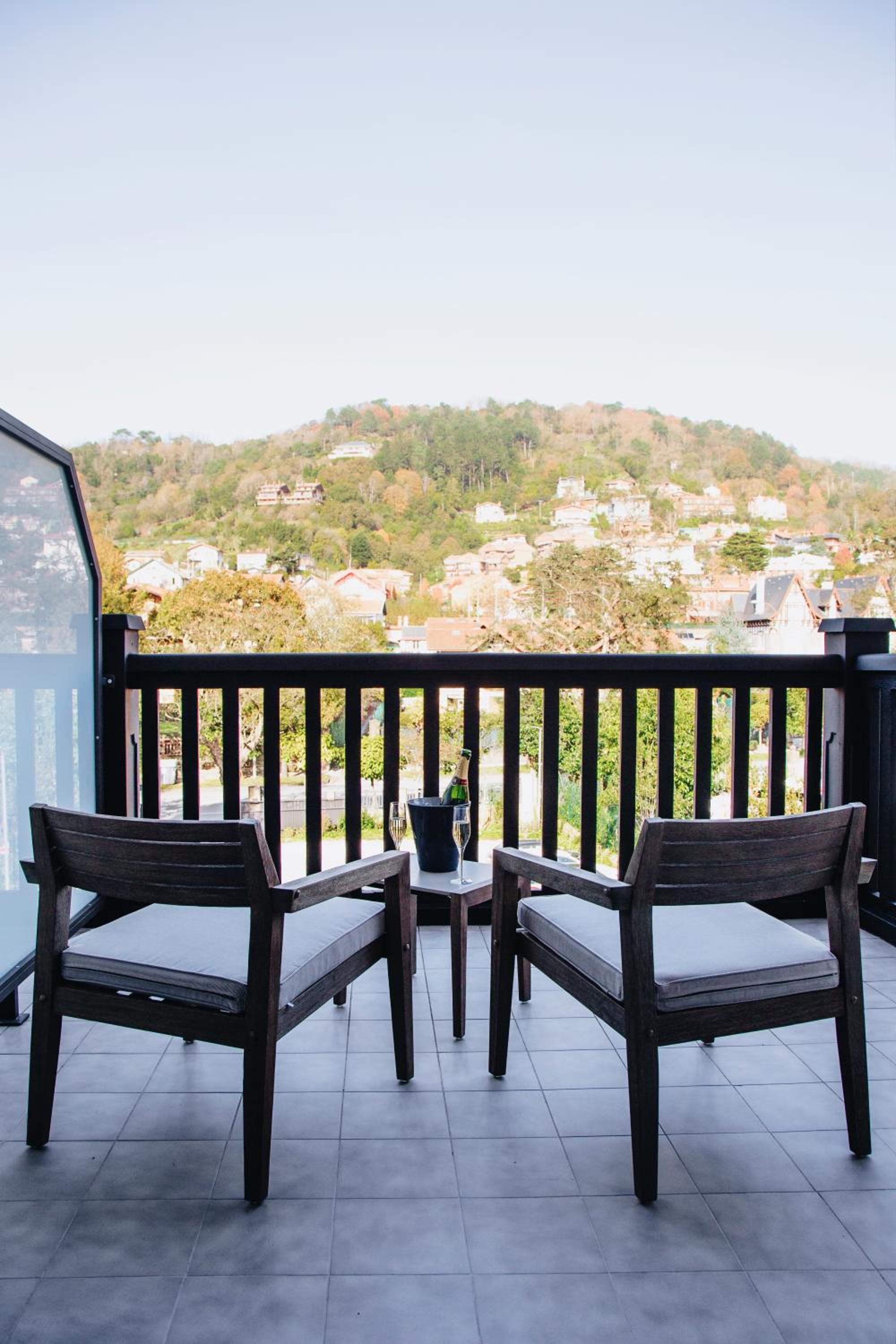 Deluxe Double Room with Terrace and Mountain View - Photo 13