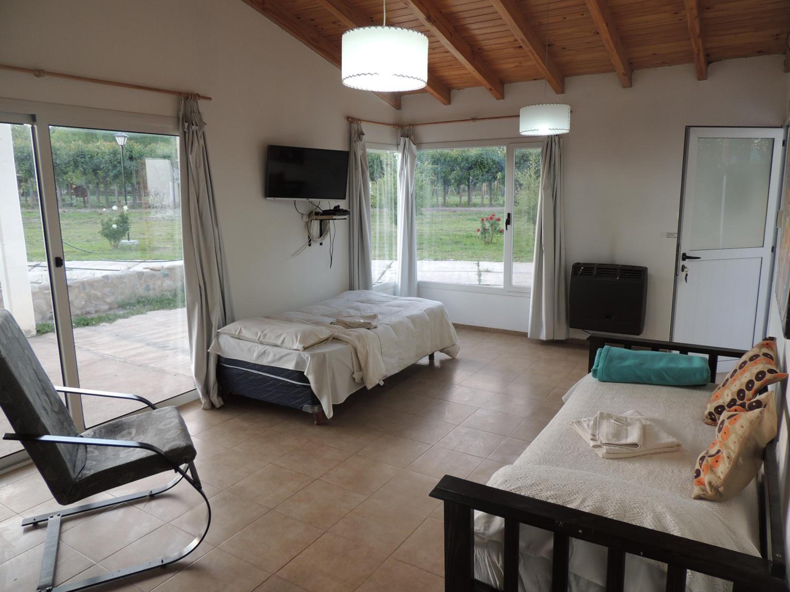 One-Bedroom House photo 2