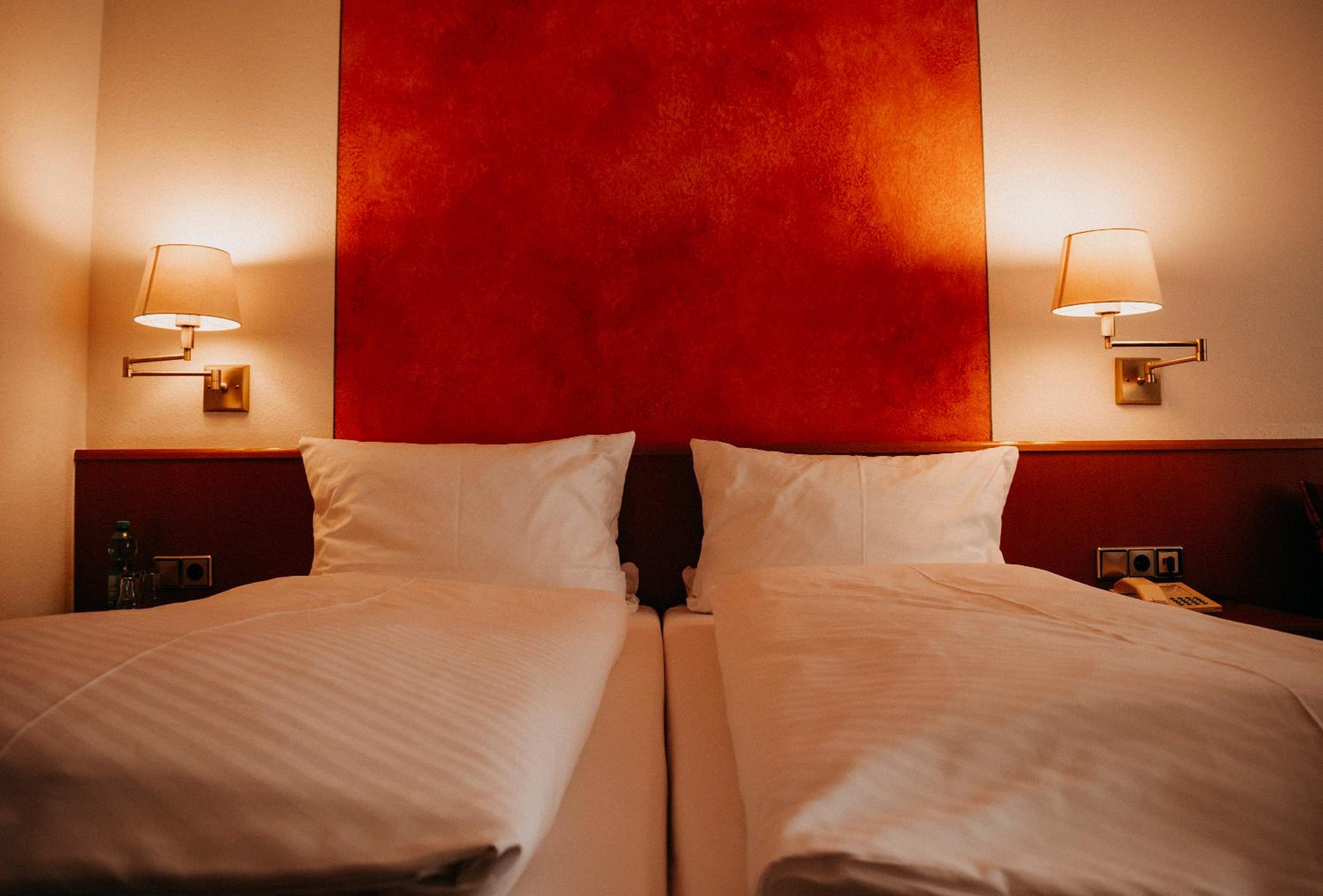 Deluxe Double Room with Balcony - Photo 1