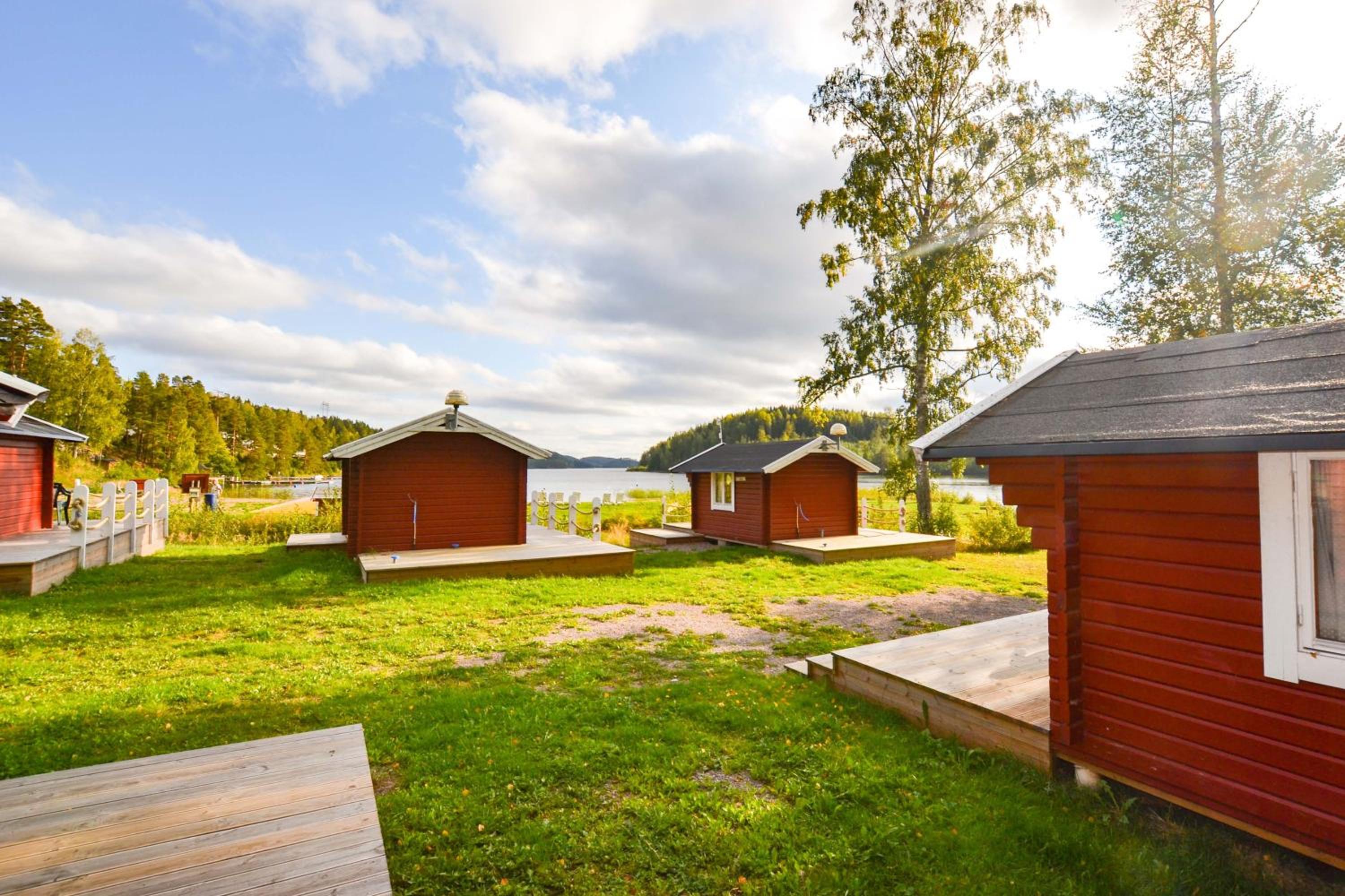 Mobile Home - Photo 3