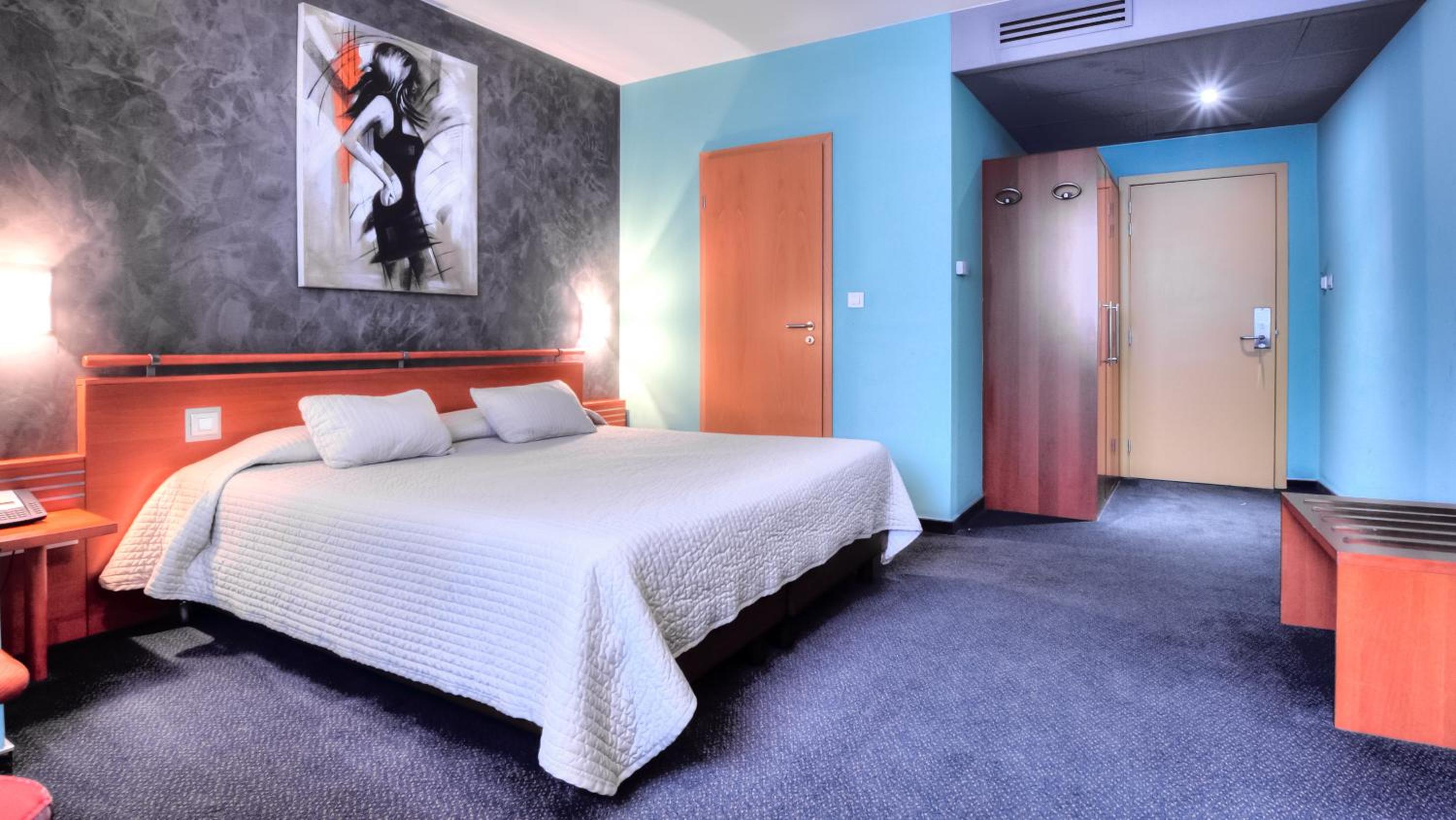 Double Room - Photo 3