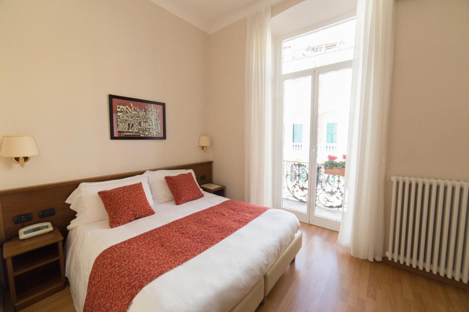 Triple Room - Photo 9