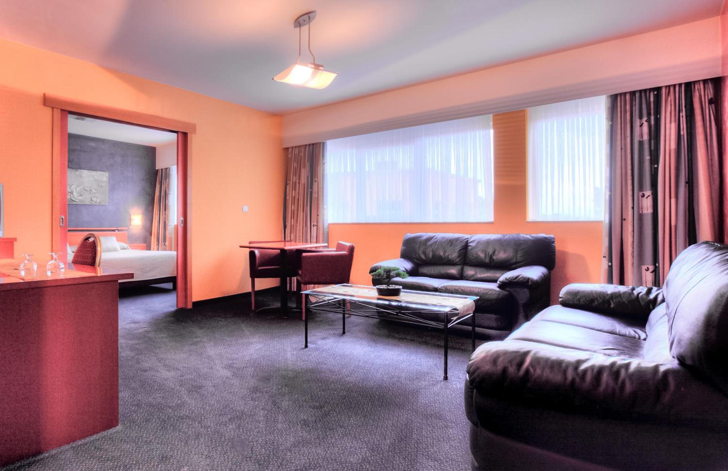 Suite (2 Adults) - Photo 9