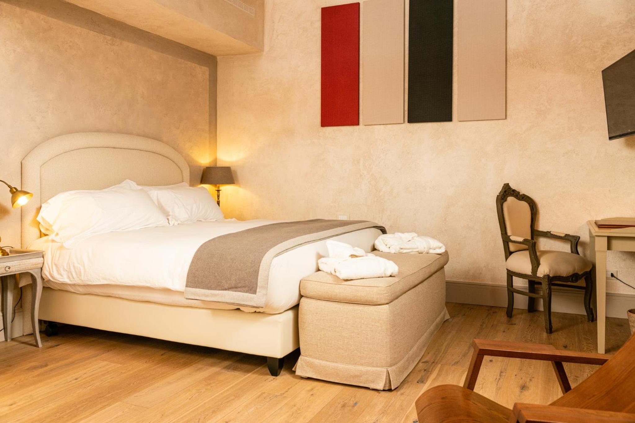 Deluxe Double or Twin Room