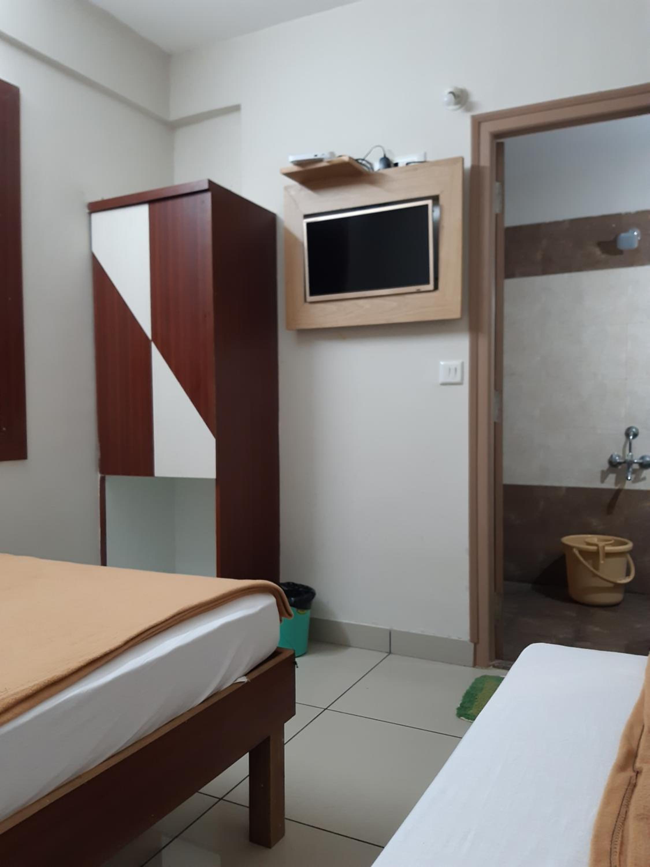 Budget Triple Room - Photo 8