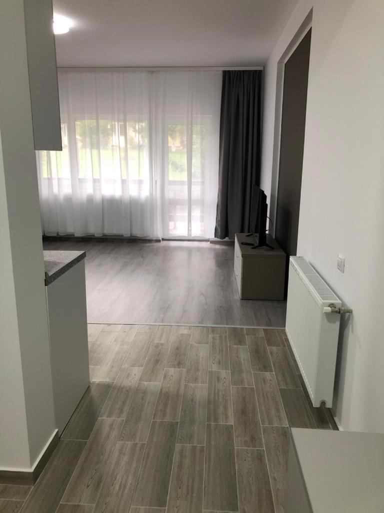 Apartment with Balcony - Photo 13